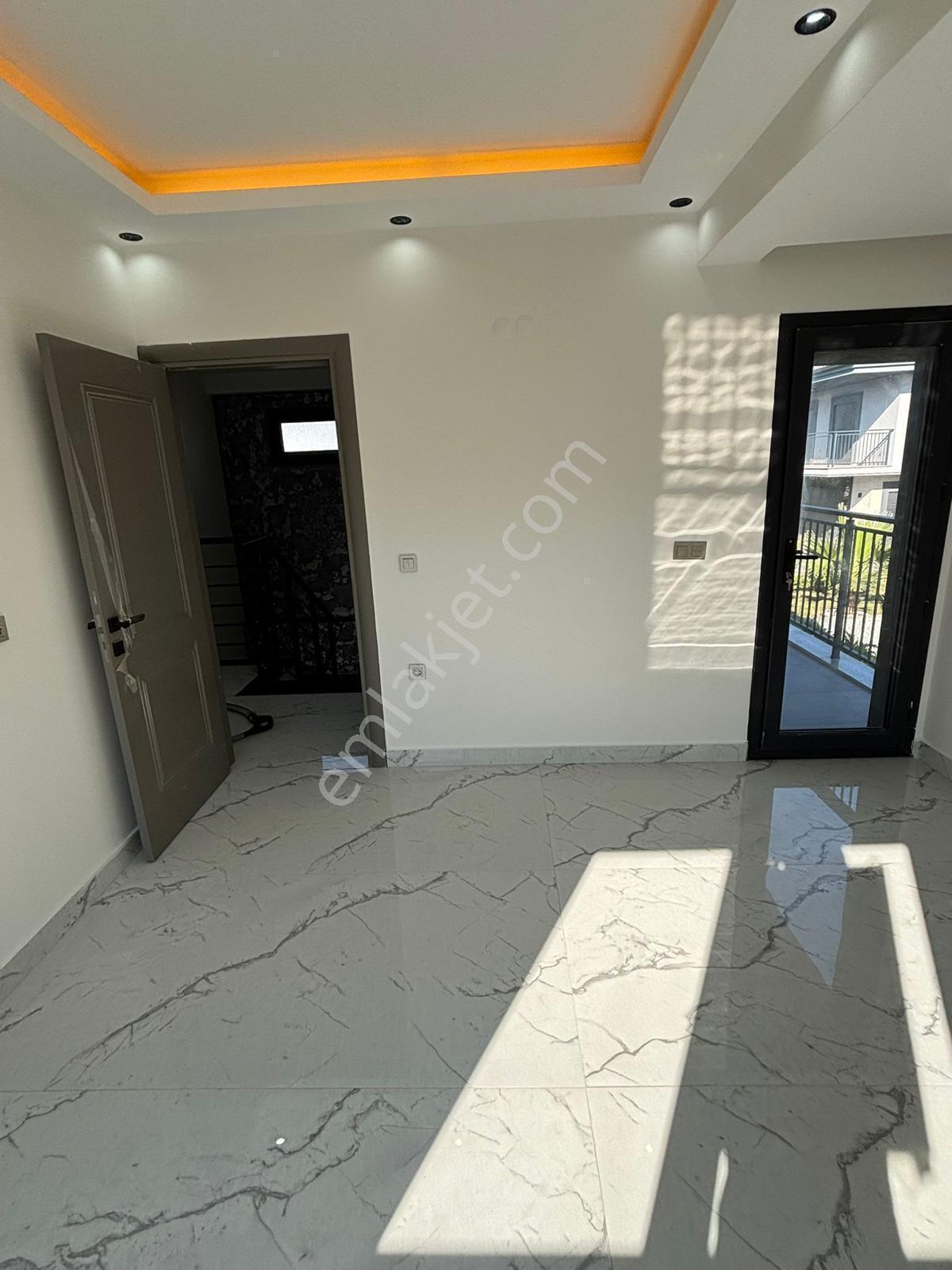 Kuşadası Güzelçamlıda Deniz Manzaralı Lüx 4+1 Fırsatı - Görsel 12