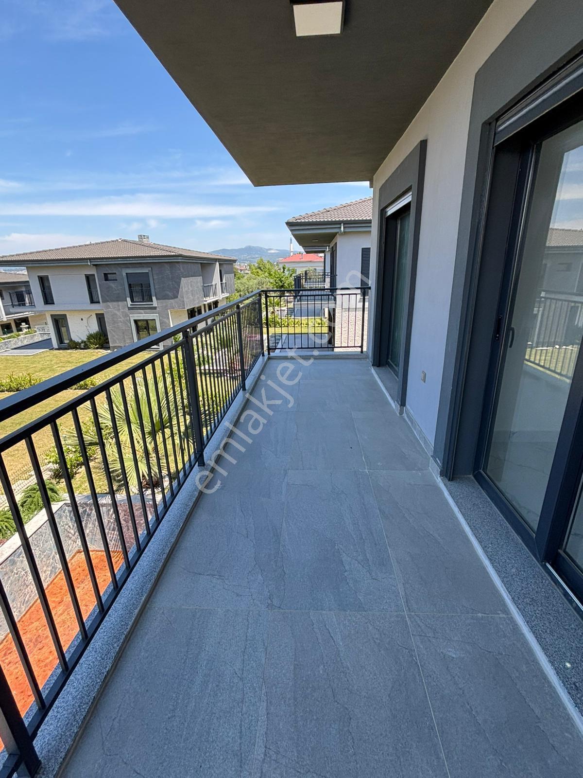 Kuşadası Güzelçamlıda Deniz Manzaralı Lüx 4+1 Fırsatı - Görsel 18