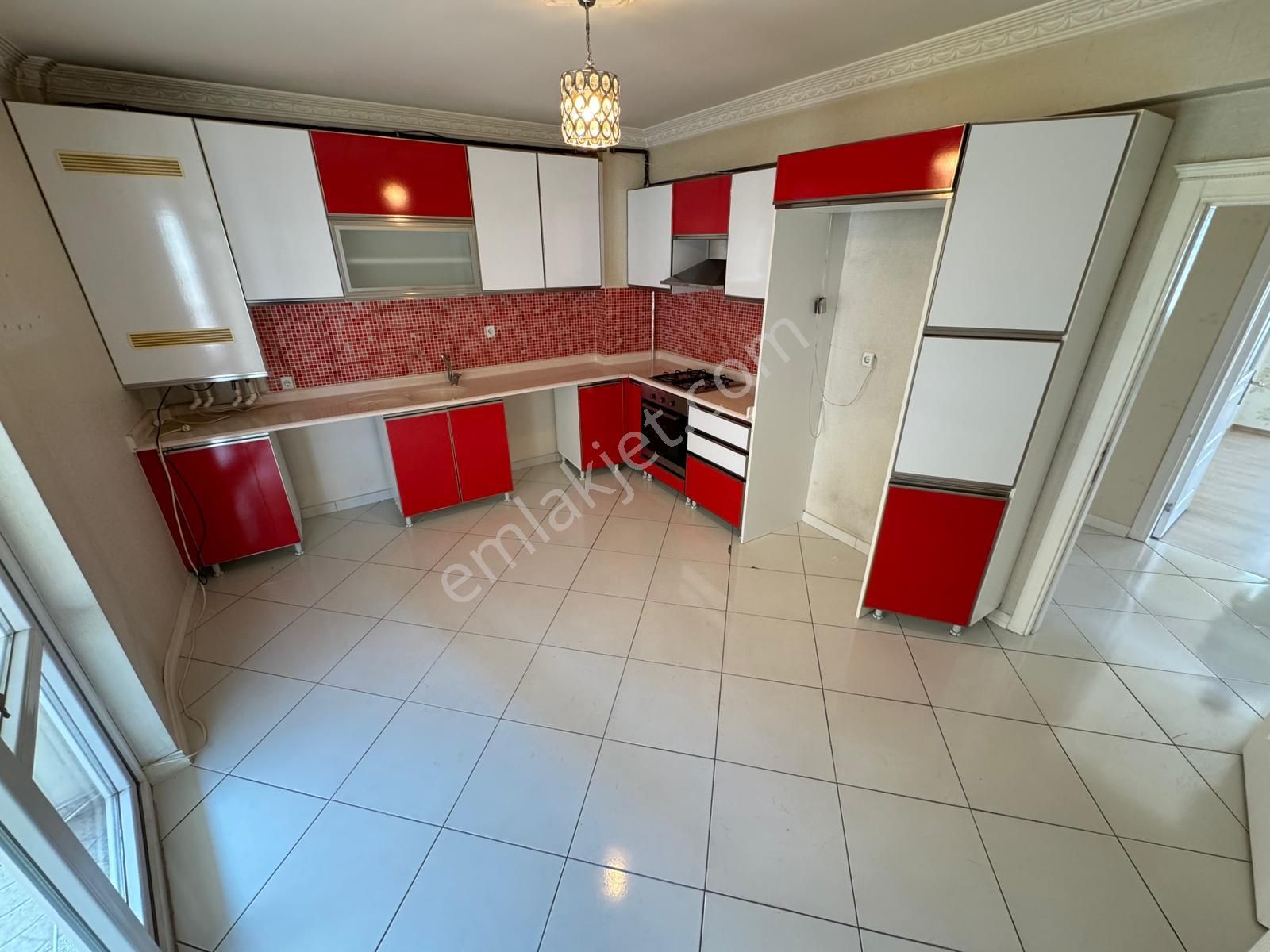 Esertepe Dilek Cami Yakını Üst Kat 145 M2 Geniş Aile Dairesi!!