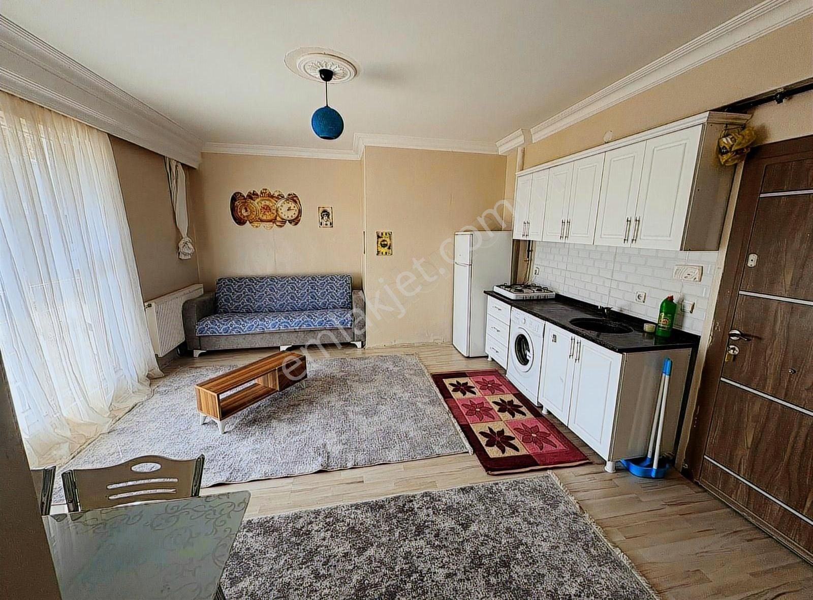 Şehitler Mahallesinde Kiralık 1+1 Eşyalı Daire