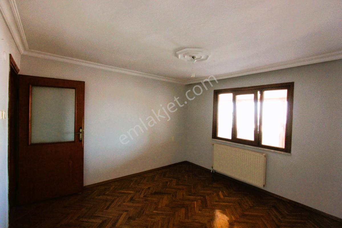 Rami Cuma Mahallesinde Deniz Manzaralı 4+2 Dubleks Daire - Görsel 23