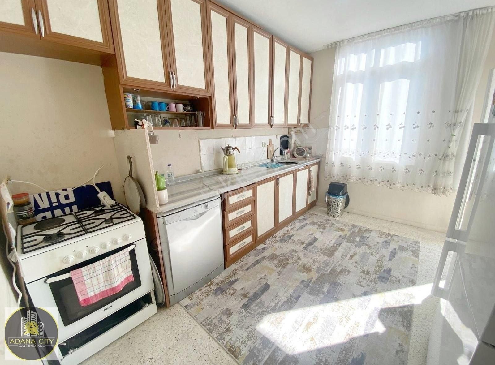 Huzurevlerı Merkezi Konumda.. 3+1 K.m. + Kiler Kaçmaz Cazip
