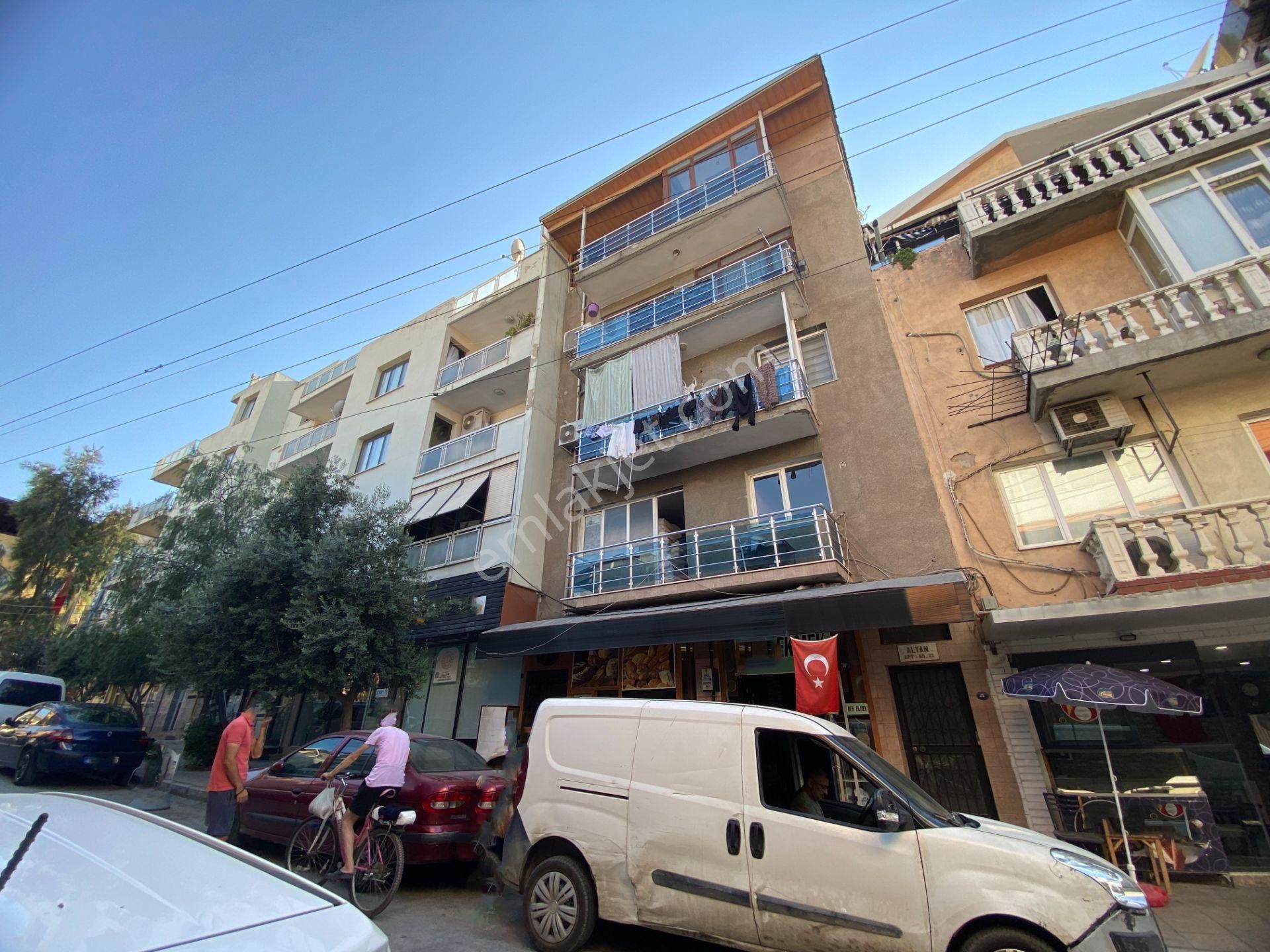 Bornova Zafer Mah. Postane Sokağında Kiralık Daire