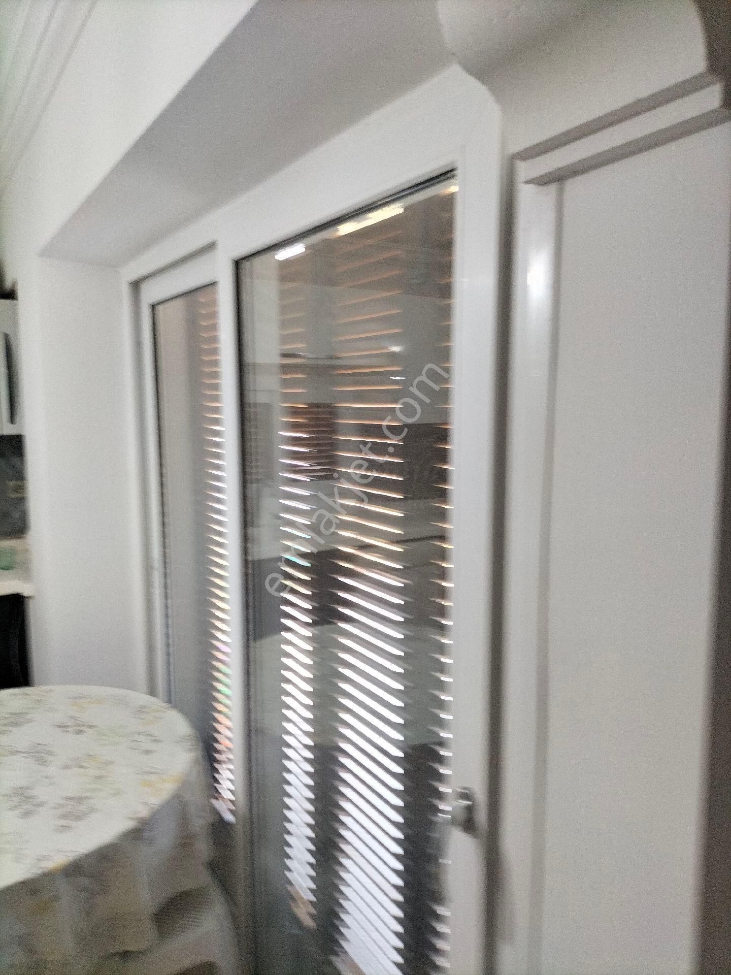 Denize 150 Metre Havuzlu Sitede Eşyalı Kiralık 4+1 Tripleks Villa - Görsel 2