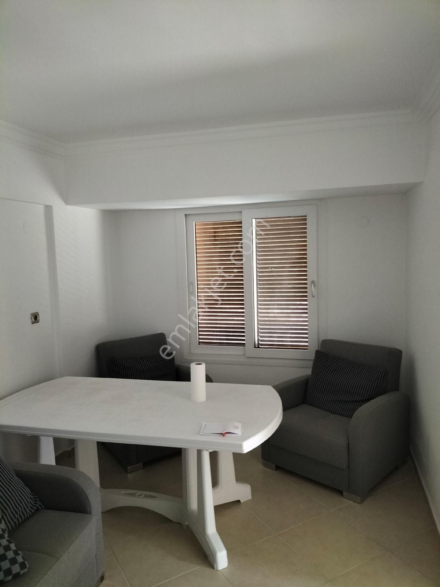 Denize 150 Metre Havuzlu Sitede Eşyalı Kiralık 4+1 Tripleks Villa - Görsel 10