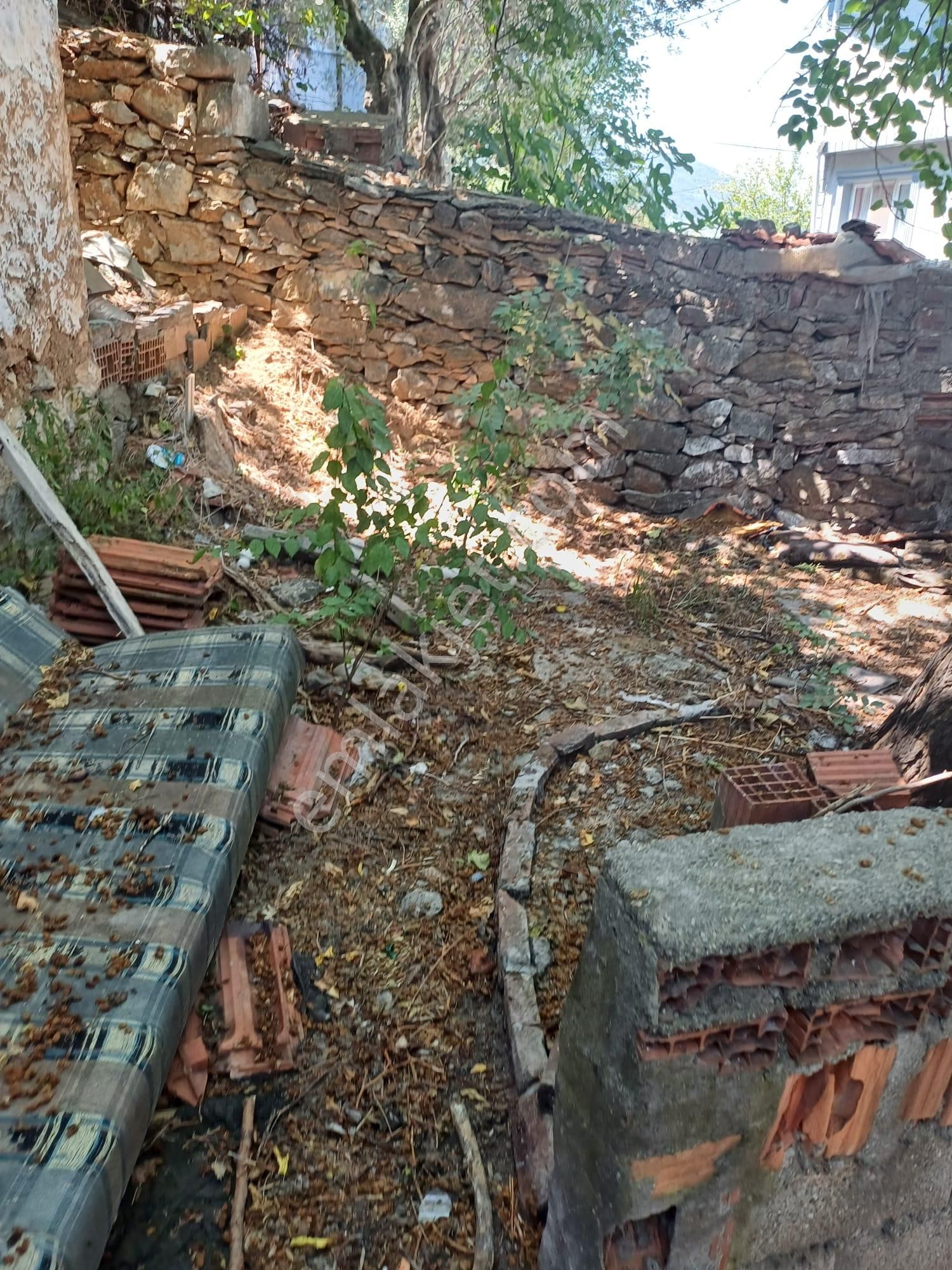 Bursa Yıldırım Mollarap Mahallesinde 200 M2 Satılık Arsa Ve Ev