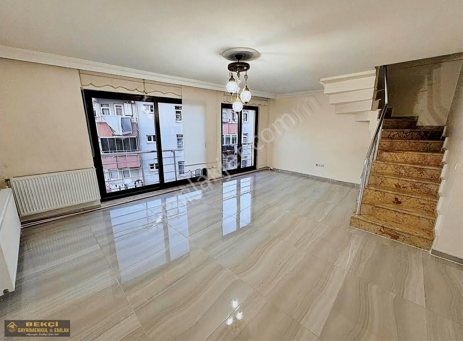 Kapalı Teraslı Jakuzili Satılık 5+1 Dubleks Daire Fırsat Fiyat