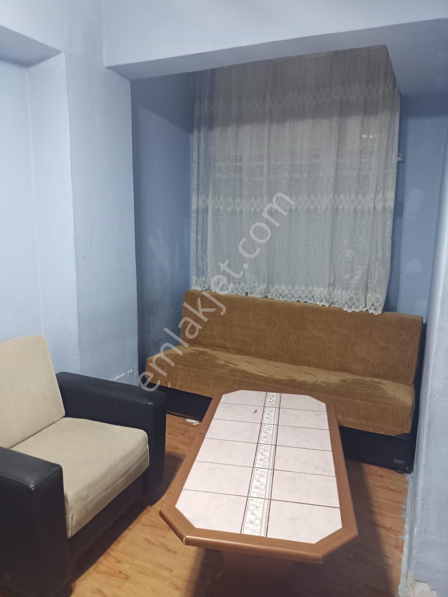 Halkalı Merkez Mahallesi Kiralık Bodrum Kat Daire Sobalı