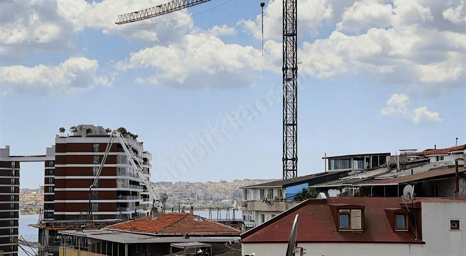 Göze Emlaktan Küçükçekmece Cumhuriyet Mh Satılık 1+1 Daire