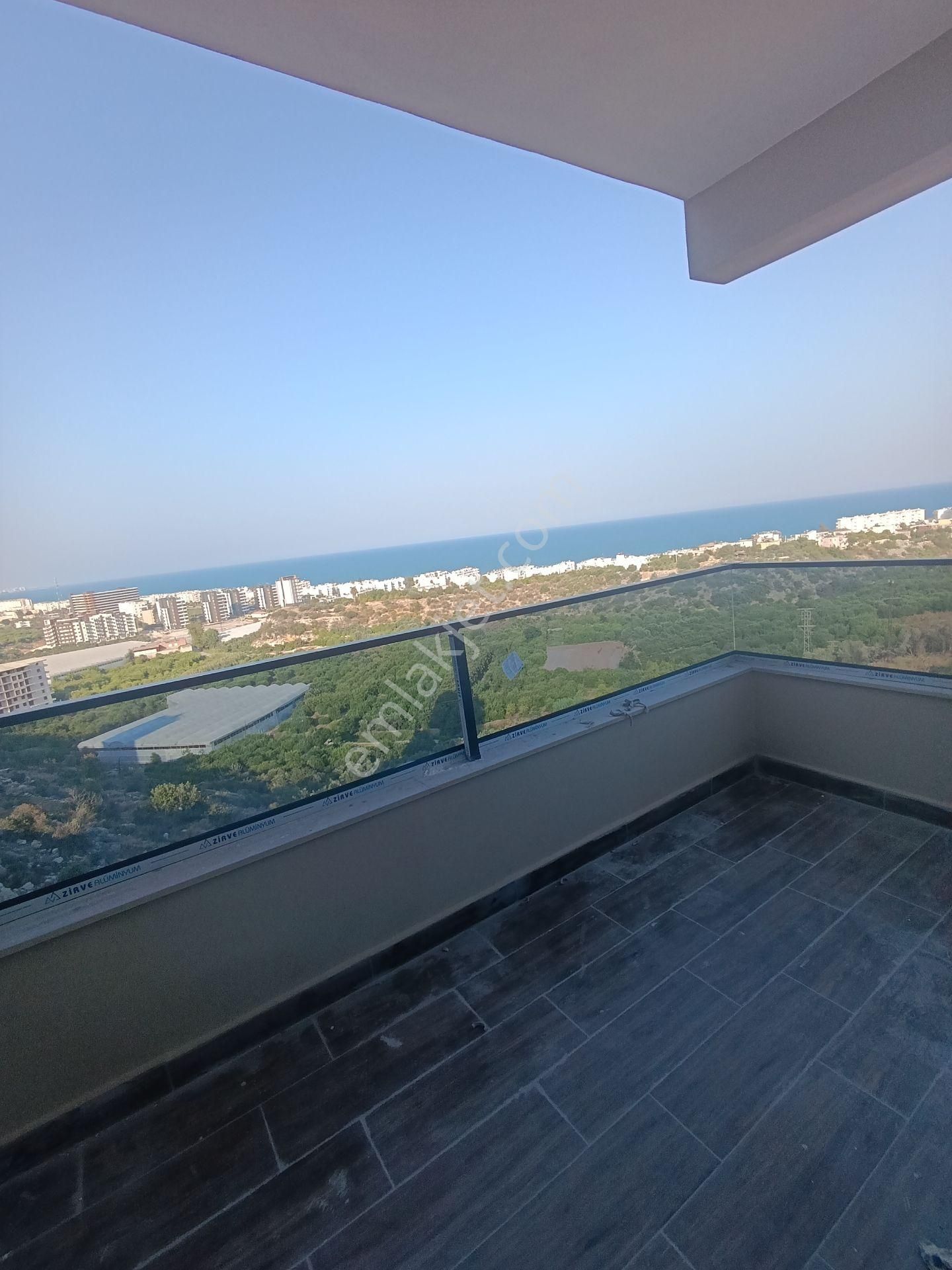 Havuzlu Deniz Manzaralı 1+1 Daireler