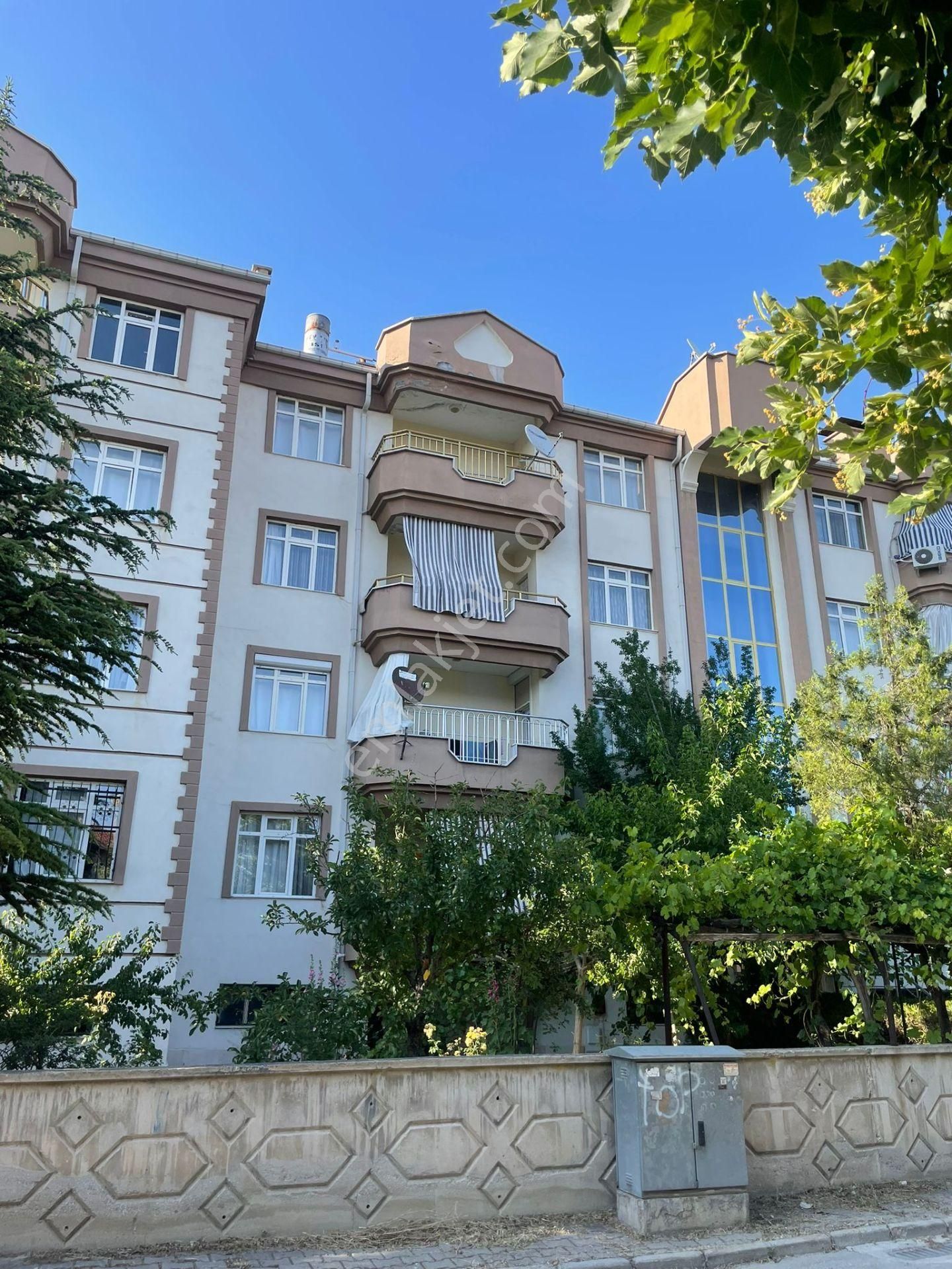 Kumköprü Konutları Son Kat Geniş 3+1 Satılık Daire