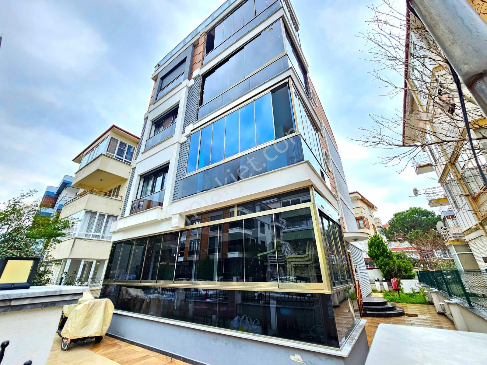 ▶ ▶ Körfez'den Akçayın Göbeğinde Denize 200 Mt Yüksek Kredili 1+1 Satılık Daire