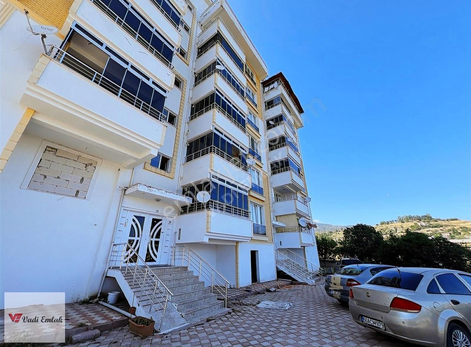 Vadi Emlak'tan Kaşıkcıbağlar'da Sıfır Satılık 5.5+1 Dublex Daire
