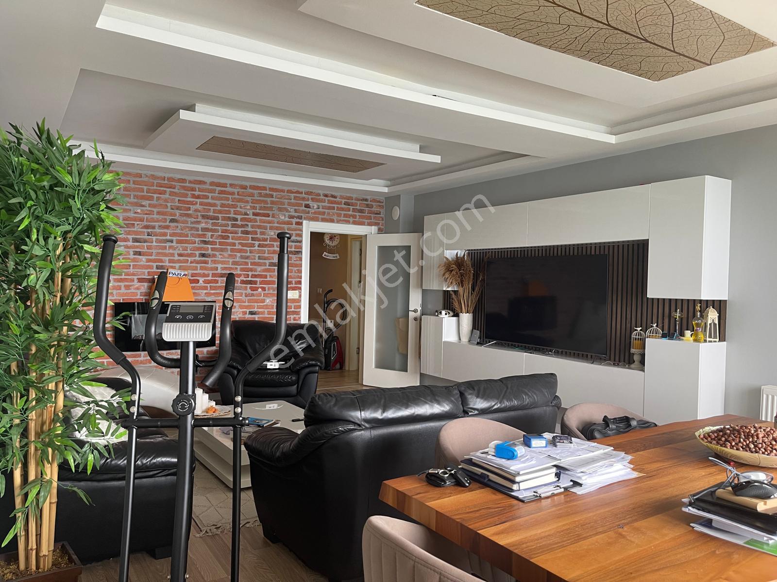 Tirebolu Mavi Yeşil Sitesinde 4+1 Denize Sıfır Satılık Daire - Görsel 9