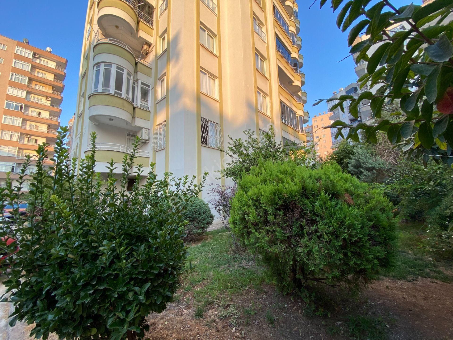 Mersin Yenişehir Cumhuriyet Mah. 1. Cadde Üzeri Lüks 3+1 Daire - Kaçırılmayacak Fırsat!