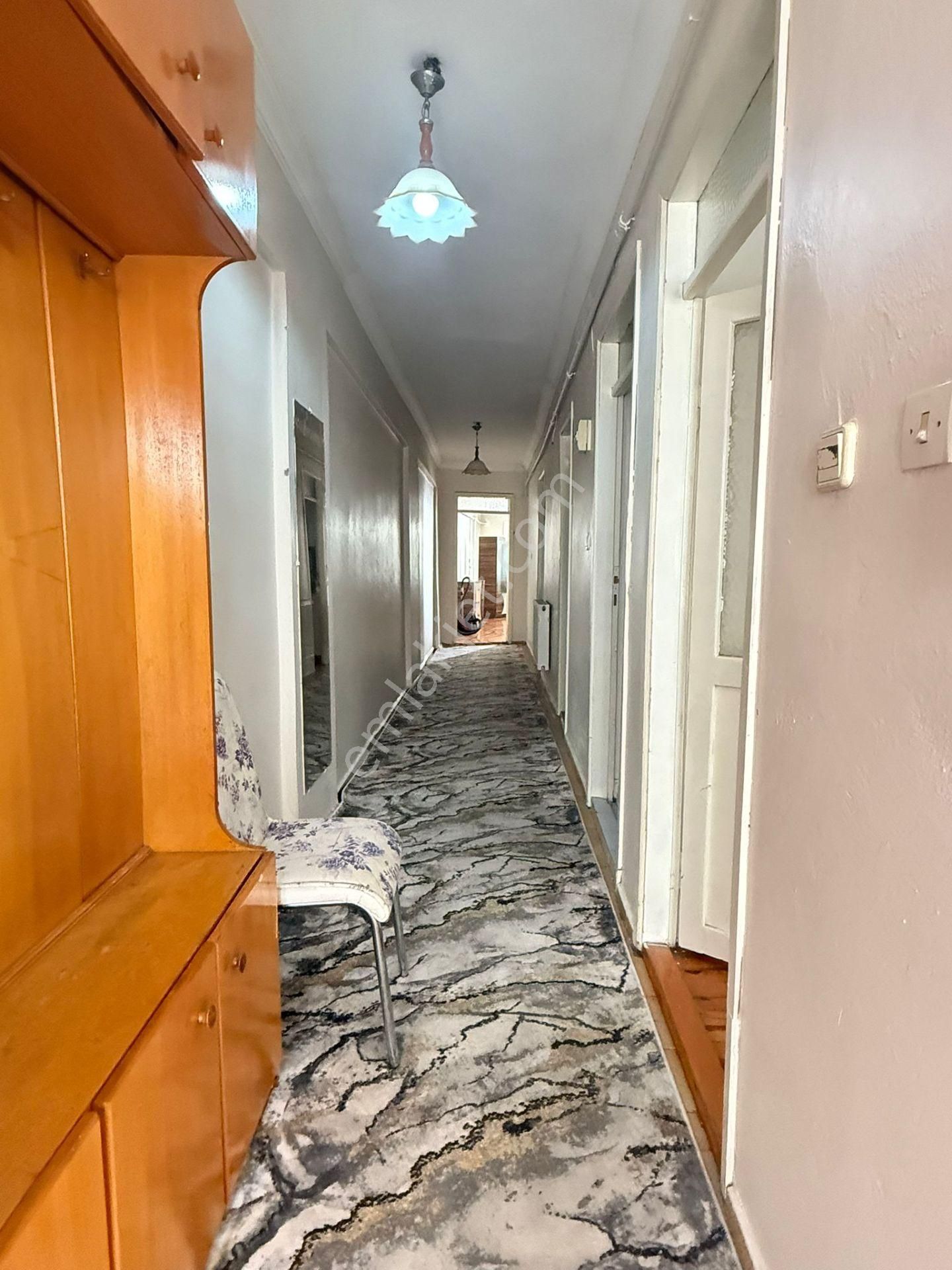 Eskidjiden İstiklal Cad. Yakını Ara Kat 2+1 Fırsat Daire ! - Görsel 5