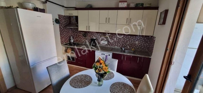 Karşıyaka Dedebaşı Mahalesinde 3+1 Avantajlı Satılık Daire