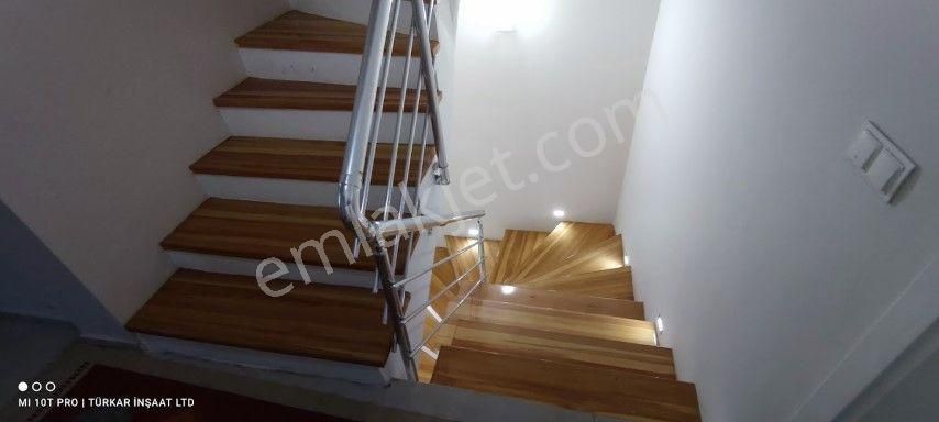 Seferihisar Tepecik Mahallesinde 4+1 Satılık Villa - Görsel 13