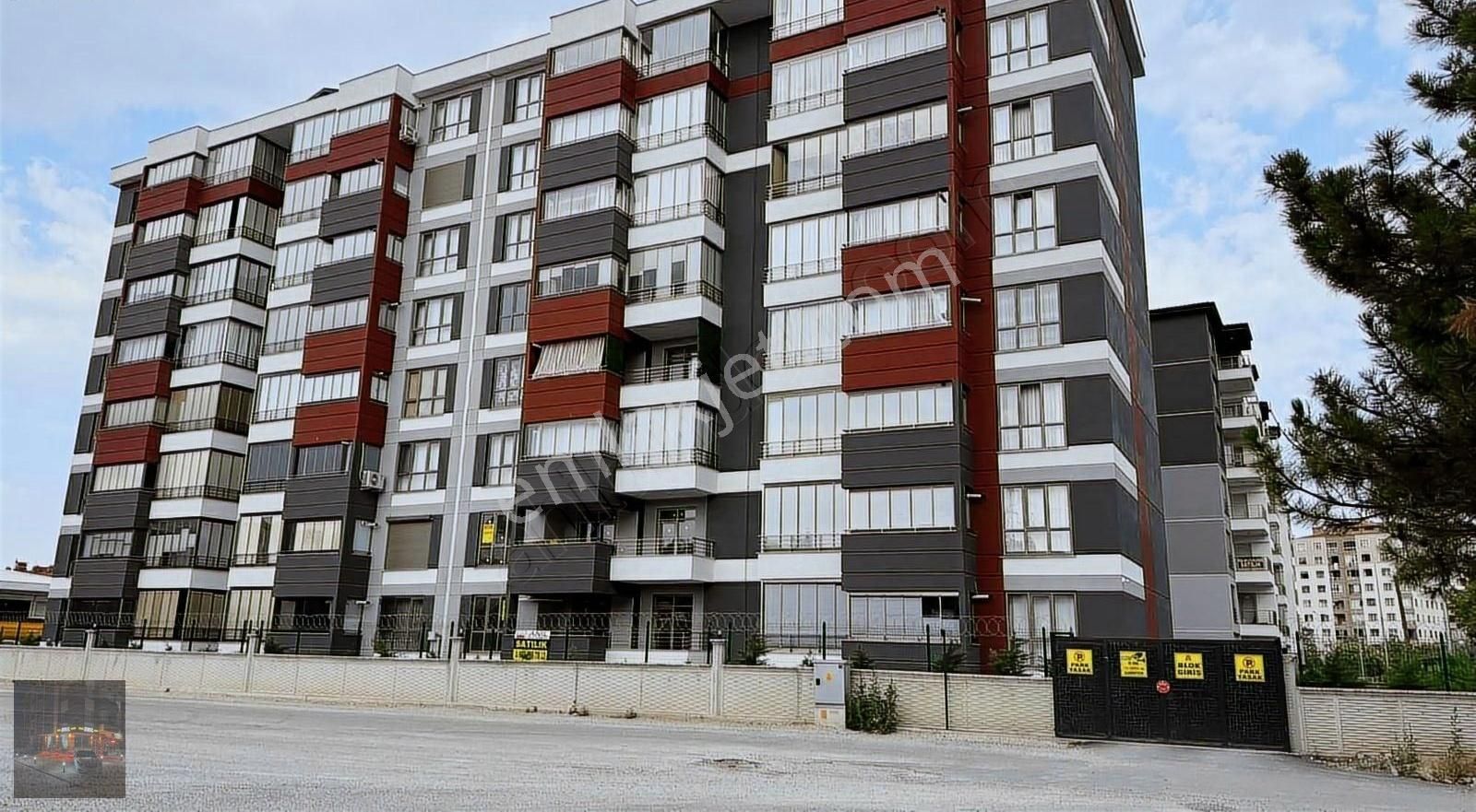 Esenler Mh. Harputlu Sit. Satılık 3+1 Sıfır Daire Genç Osman Cd