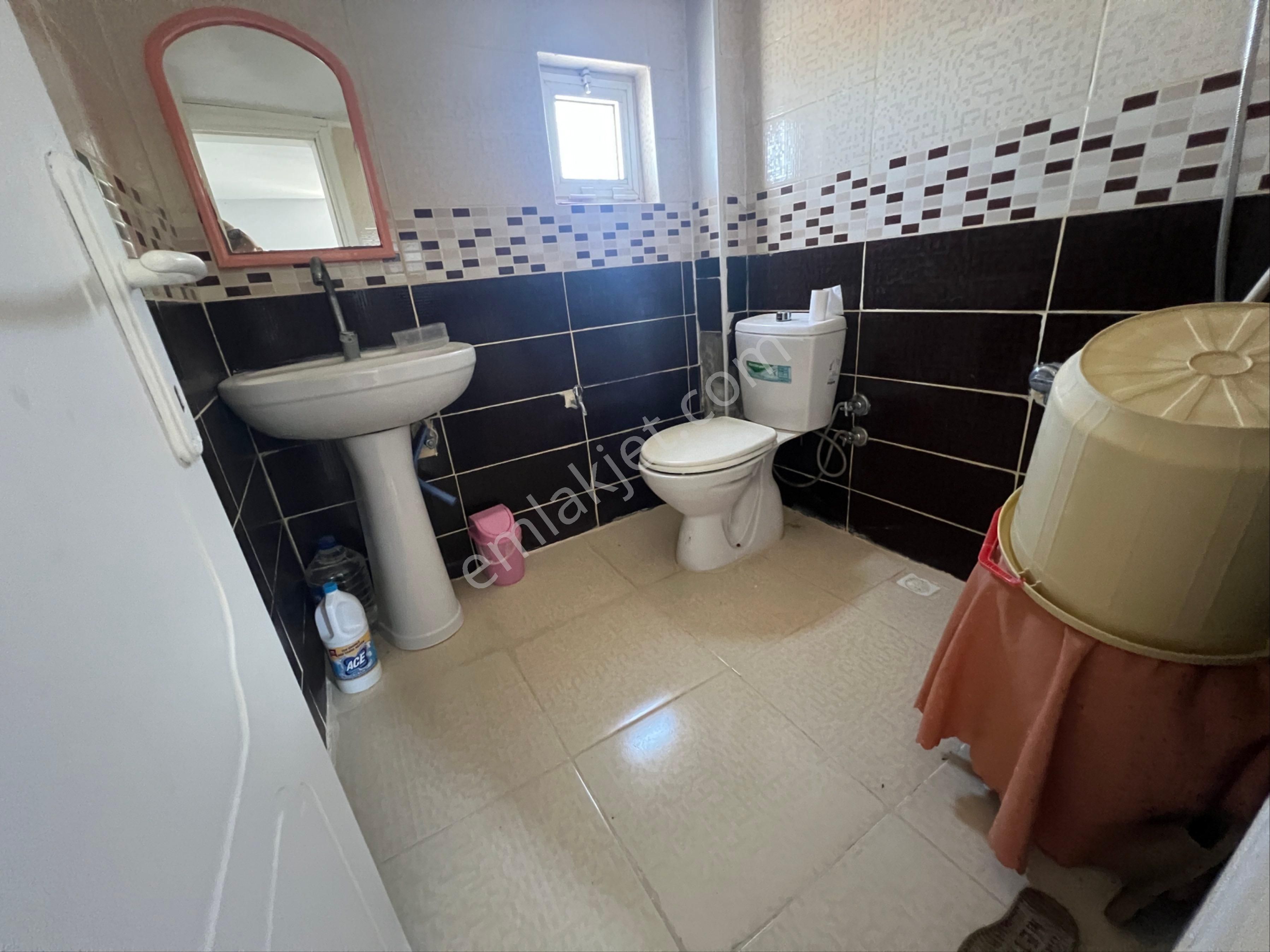 Büyük Bahçeli 3+1 Triblex Deniz Manzaralı Eşyalı Bölgenin En Ucuz Villa - Görsel 31