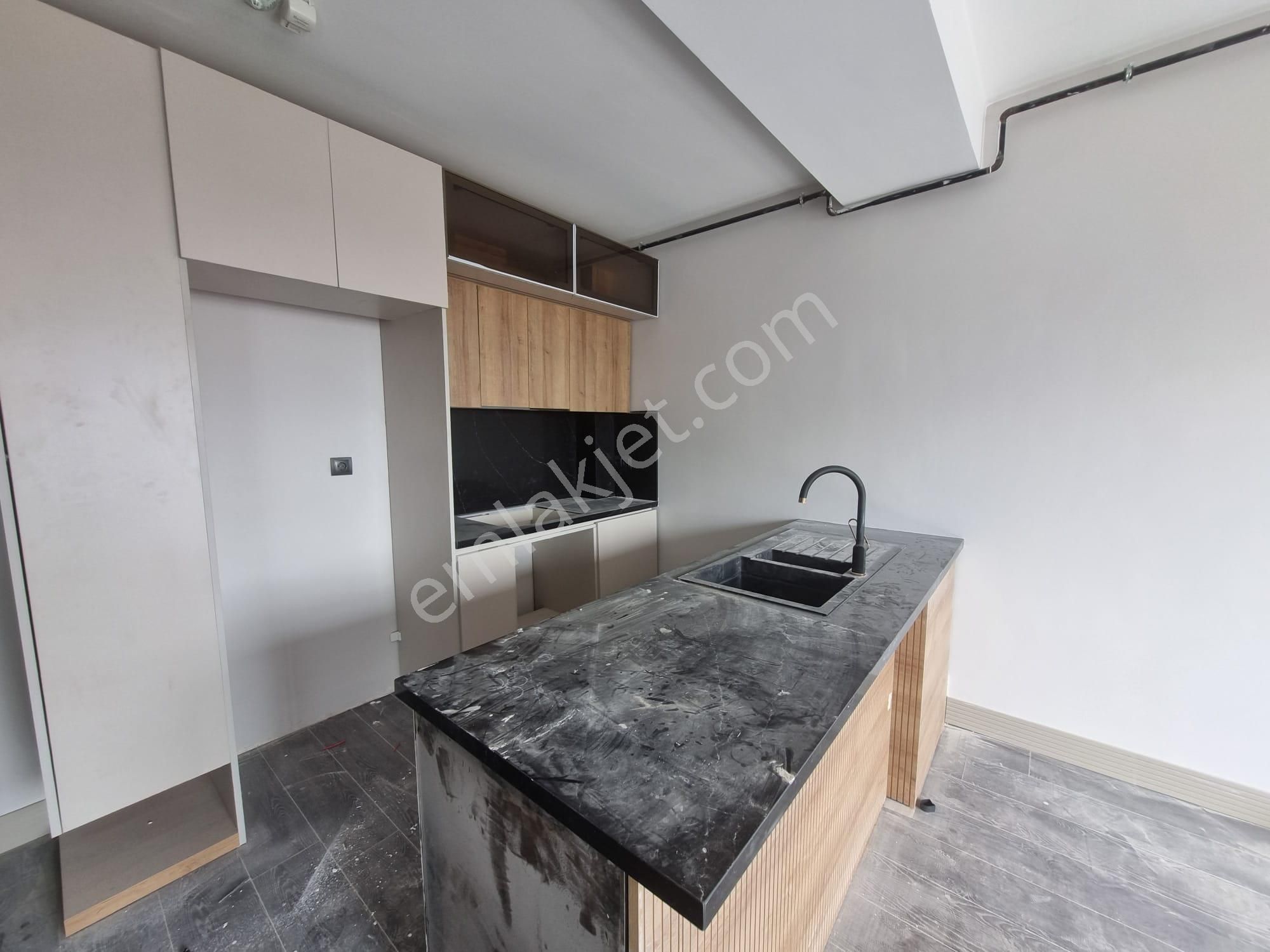 Karınca'dan Vitacourt Holiday'de Aylık Ödemeli Kiralık 2+1 Daire