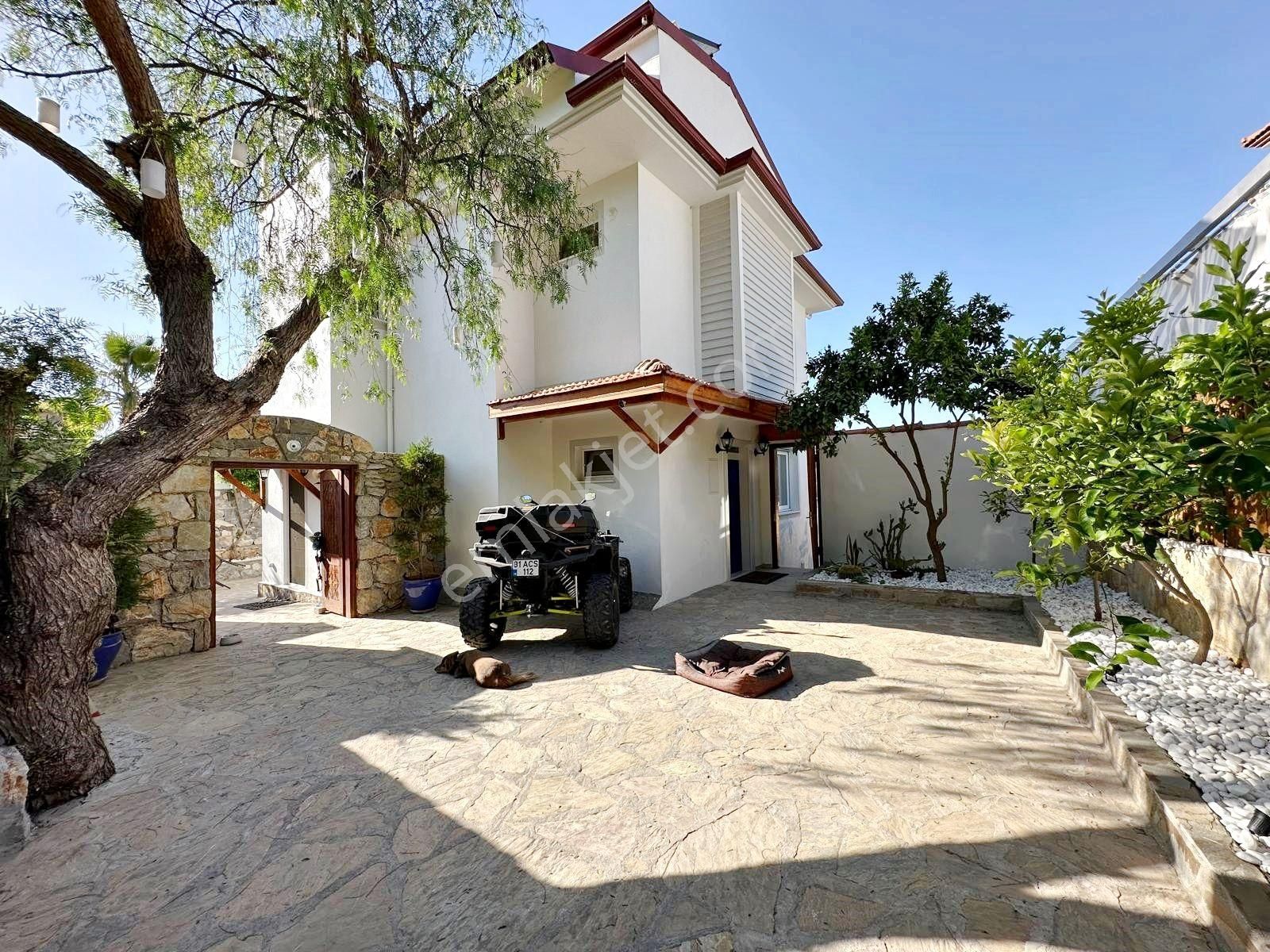 Ovacık'ta Lüks Dizayn Modern Müstakil 4+1 Satılık Villa - Görsel 30