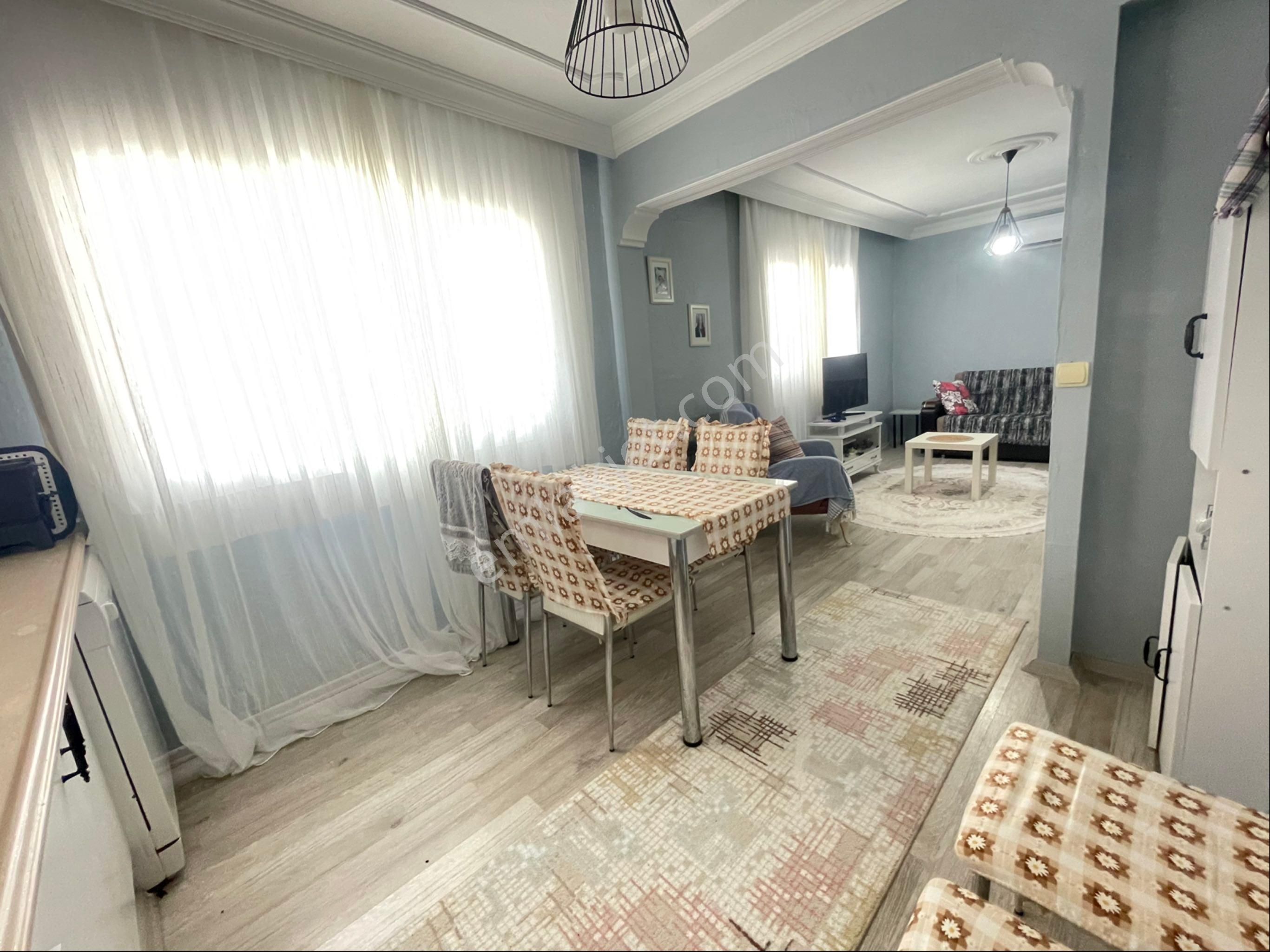 Bornova Yeşilovada 2+1 Satılık 85 M2 Daire