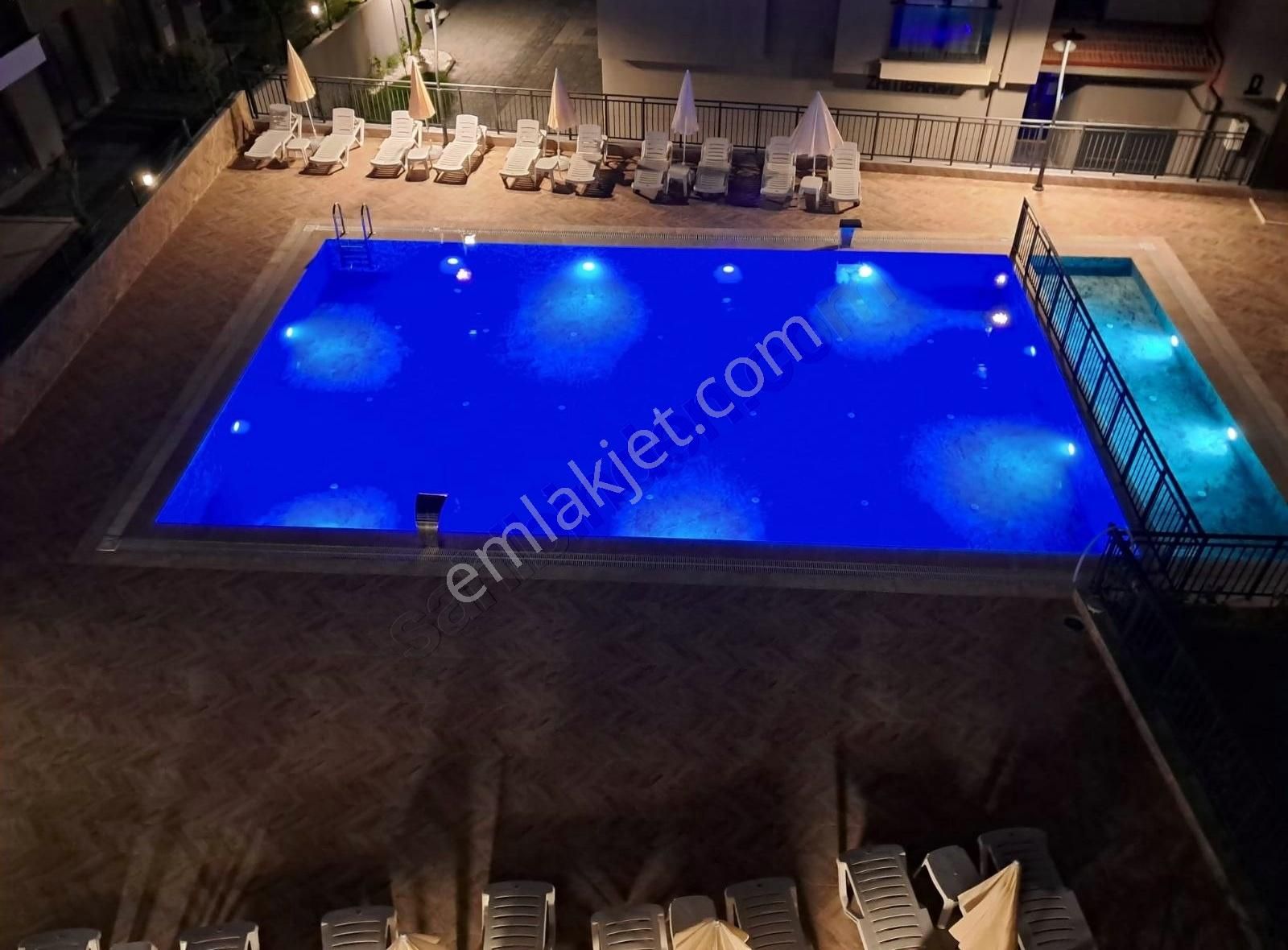 Kuşadasında Havuzlu Süper Sitede Satılık Sıfır 3+1 Bahçe Katı - Görsel 16