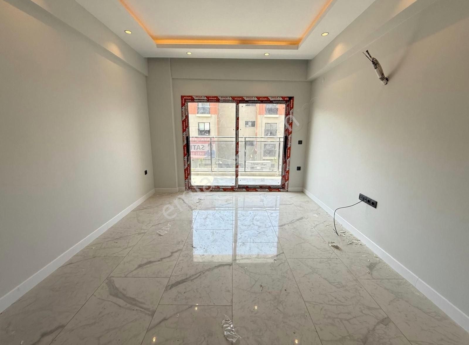 Kuşadasında Havuzlu Süper Sitede Satılık Sıfır 3+1 Bahçe Katı - Görsel 17