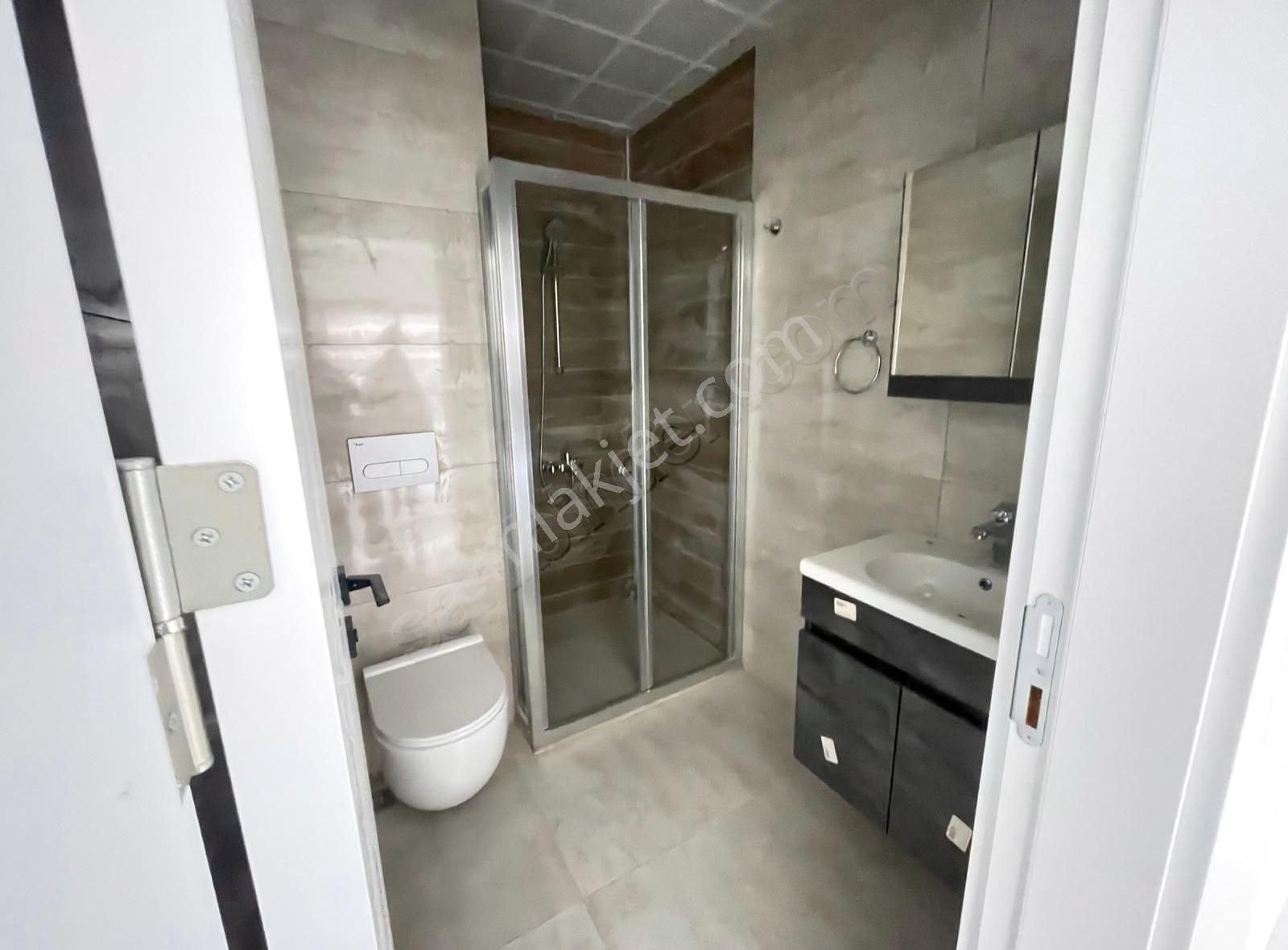 Kuşadasında Havuzlu Süper Sitede Satılık Sıfır 3+1 Bahçe Katı - Görsel 9