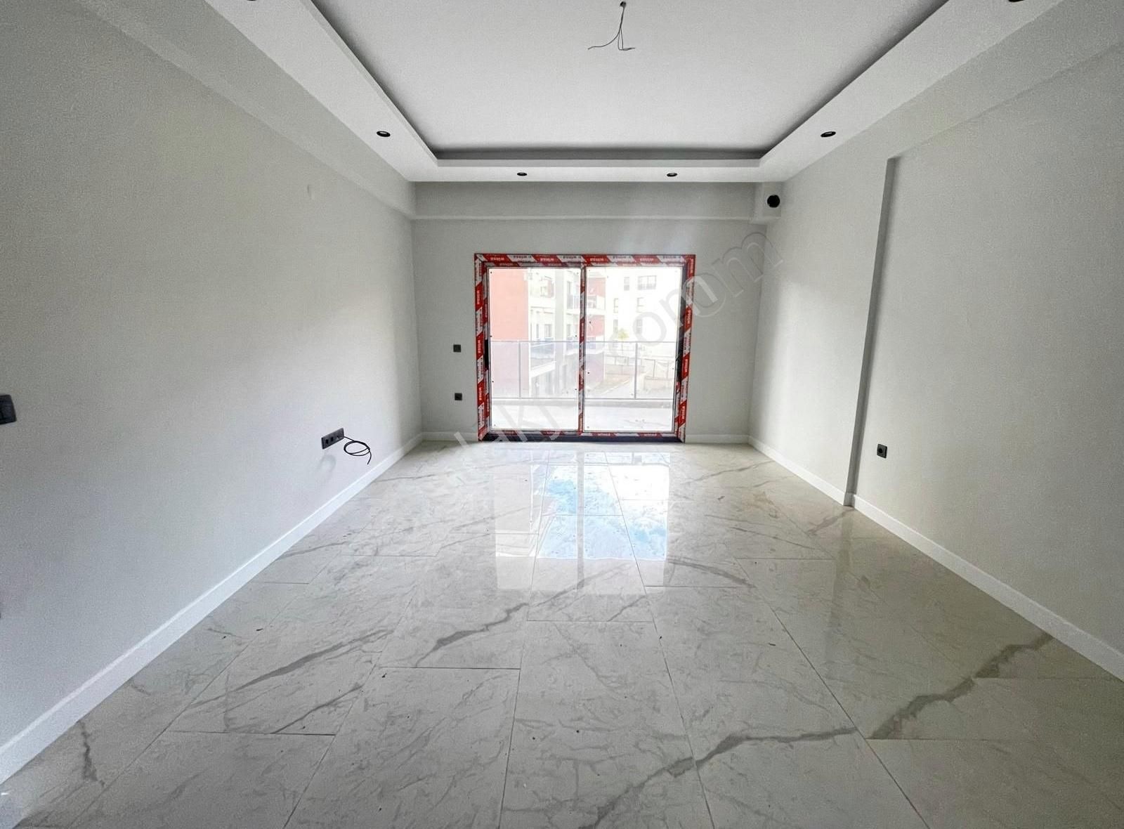 Kuşadasında Havuzlu Süper Sitede Satılık Sıfır 3+1 Bahçe Katı - Görsel 11