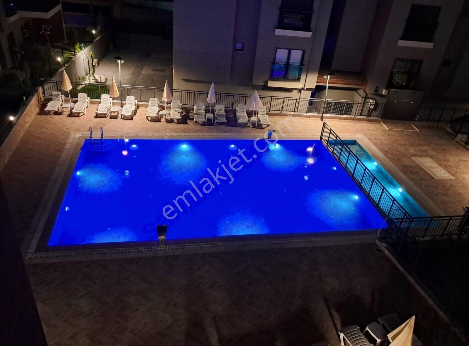 Kuşadasında Havuzlu Süper Sitede Satılık Sıfır 3+1 Bahçe Katı - Görsel 14