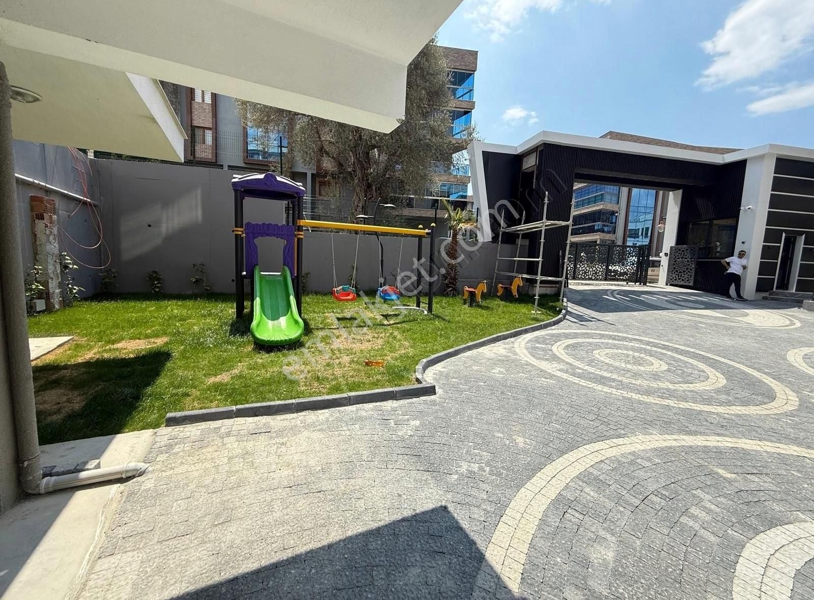 Kuşadasında Havuzlu Süper Sitede Satılık Sıfır 3+1 Bahçe Katı - Görsel 10