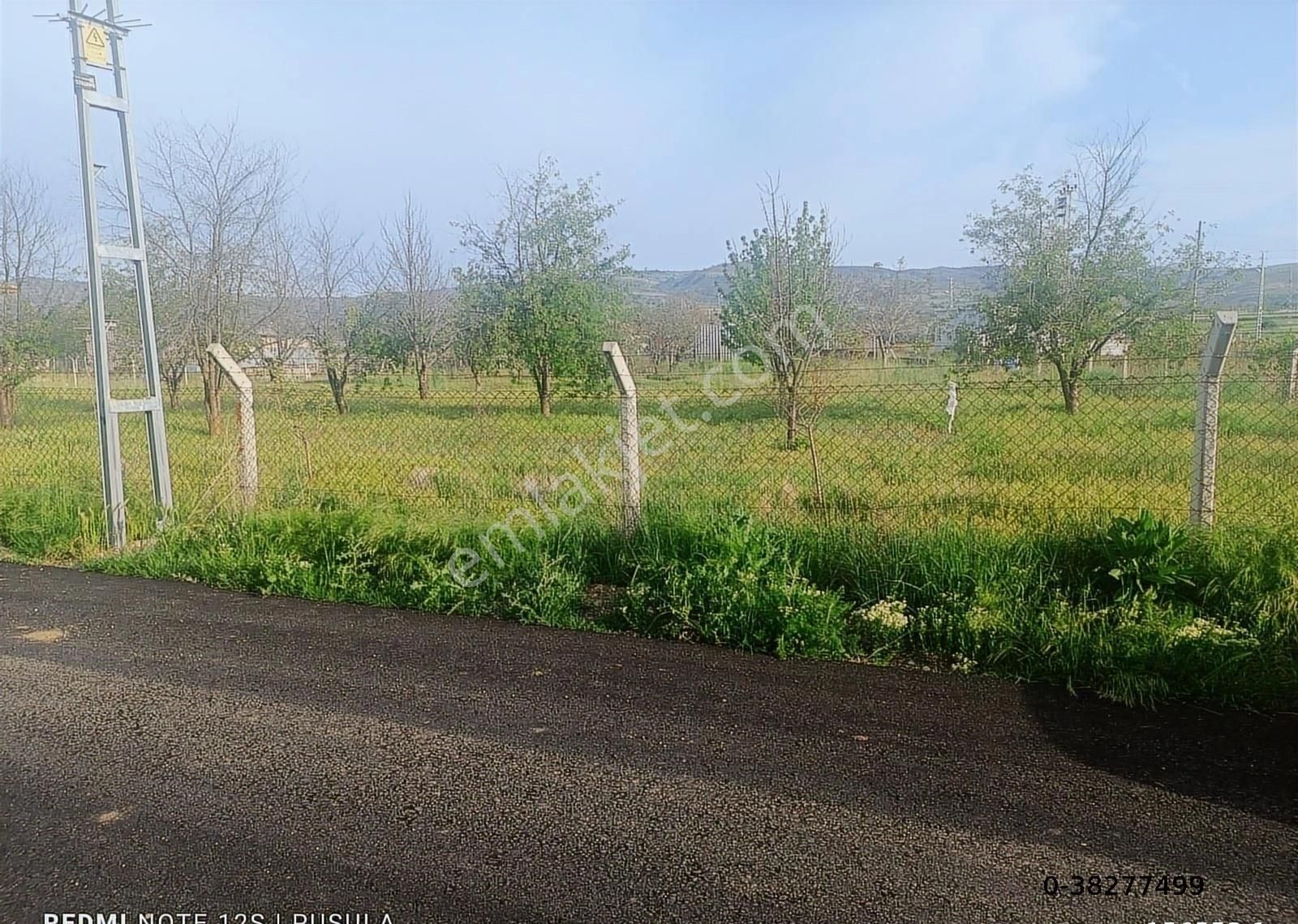 Pusula'dan Sancarda Tek Tapu 2428m2 Köy İçi Ev Yapılabilir