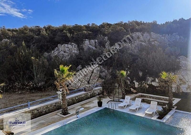 Turyap Çeşme Ildır'da Satılık Malikane Tadında Villa - Görsel 5