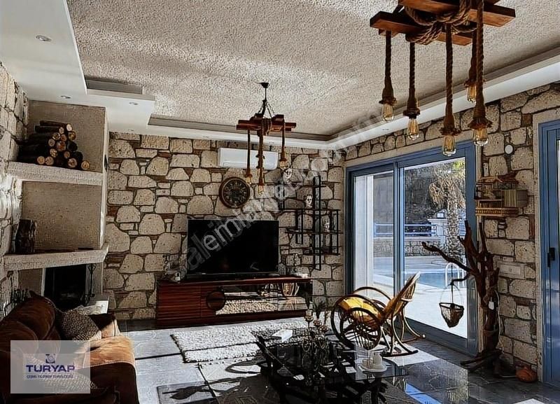 Turyap Çeşme Ildır'da Satılık Malikane Tadında Villa - Görsel 10