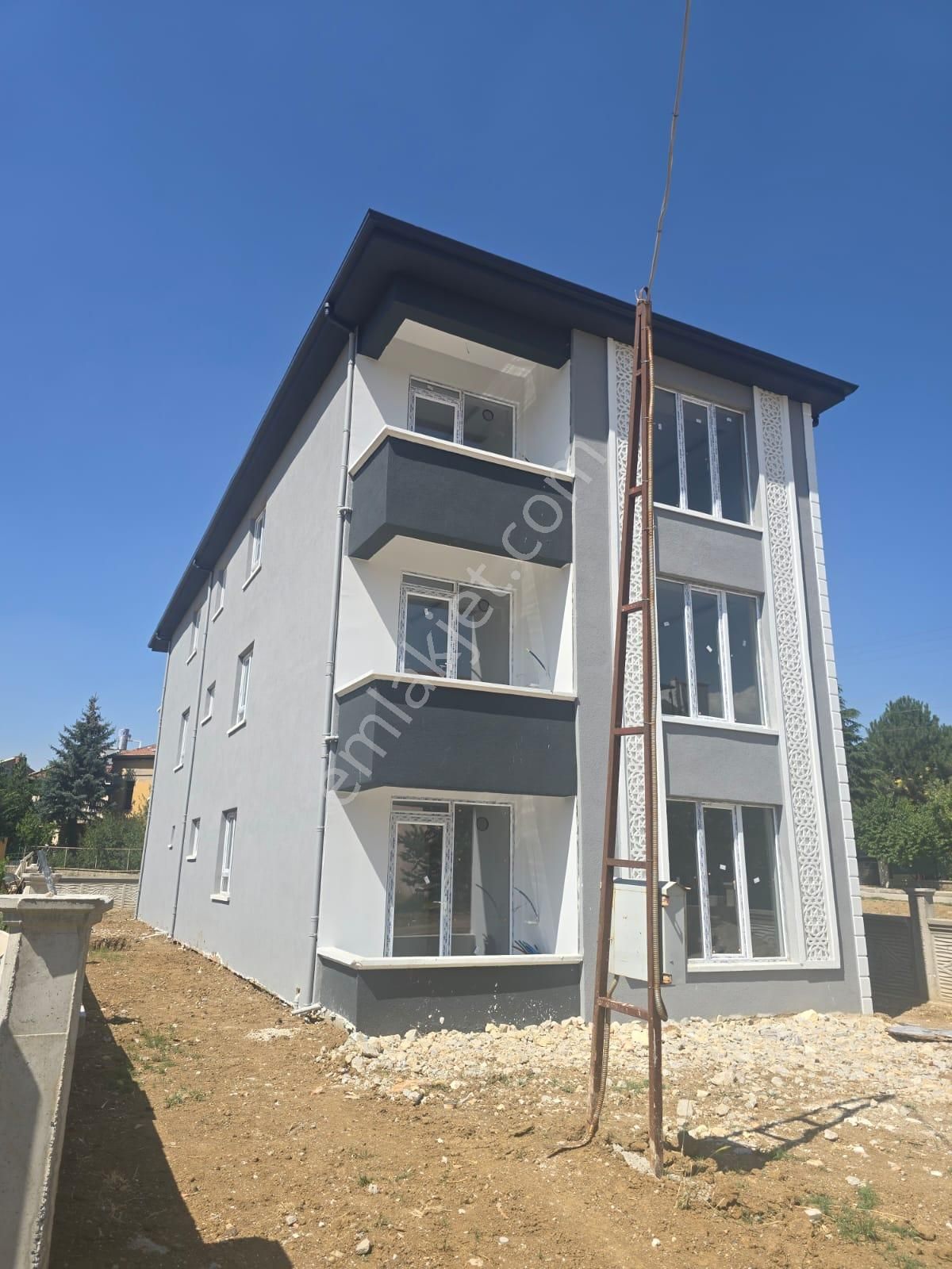 Aile, Yurt, Dershane İşleriniz İçin Sıfır Satılık Binamız