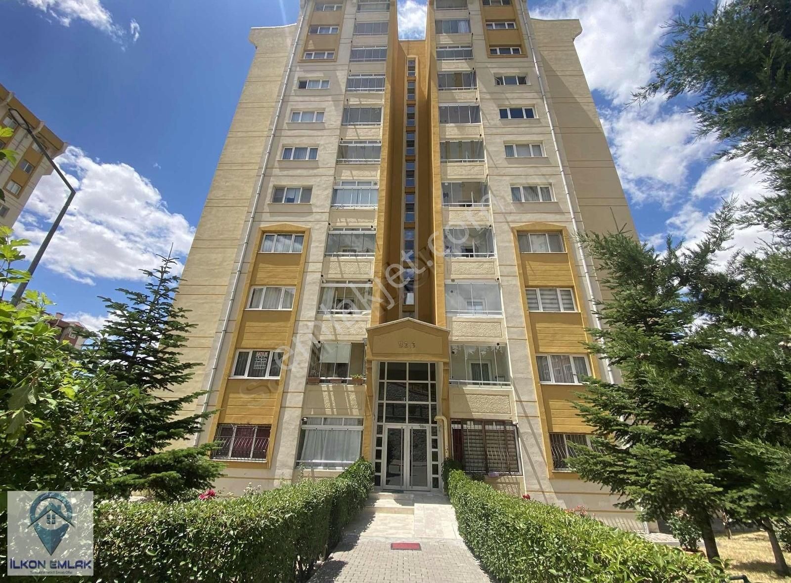Turkuaz Tokide Ara Kat Merkezi Konumda Güney-doğu 2+1