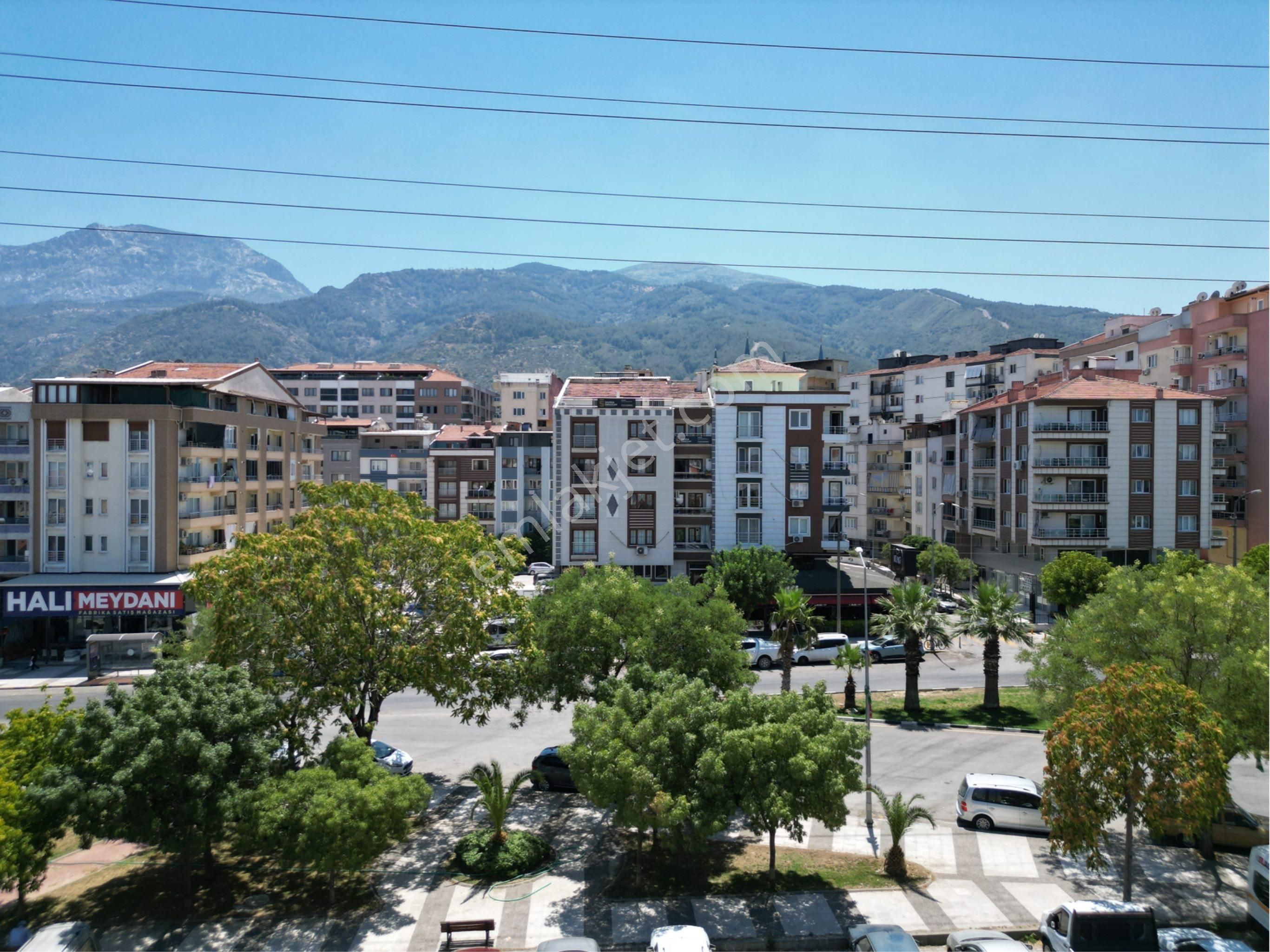 Beyaz Gayrimenkulden Yeni Mh De Fırsat 3+1 Daire