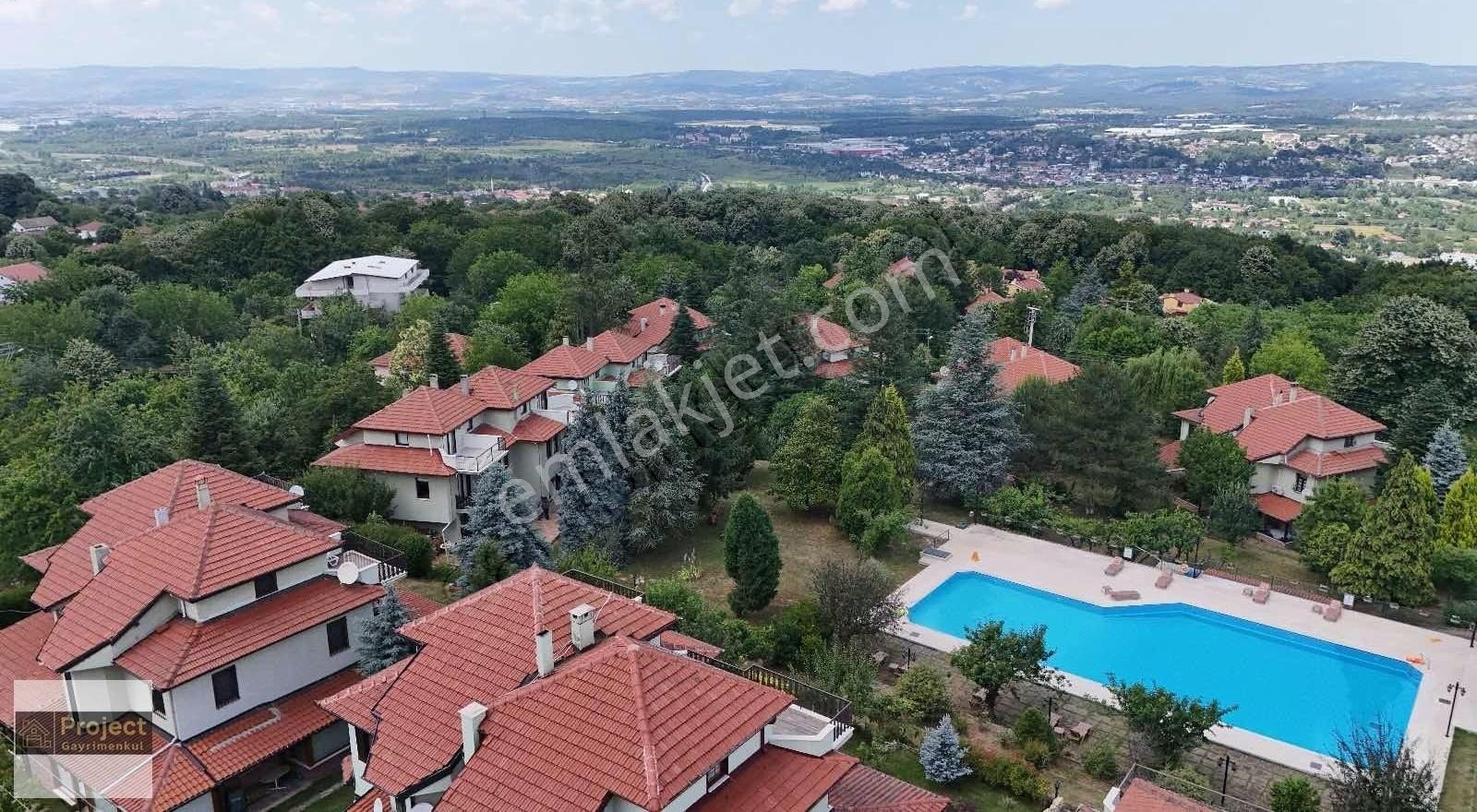 C21 Project'den Derbent Zirve Sitesinde Eşyalı Kiralık Villa