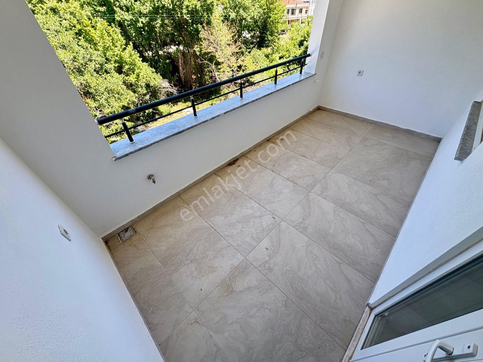 Akçay Sezgin Emlaktan Gürede Doğa İle İç İçe Triplex Kelepir Villa - Görsel 6