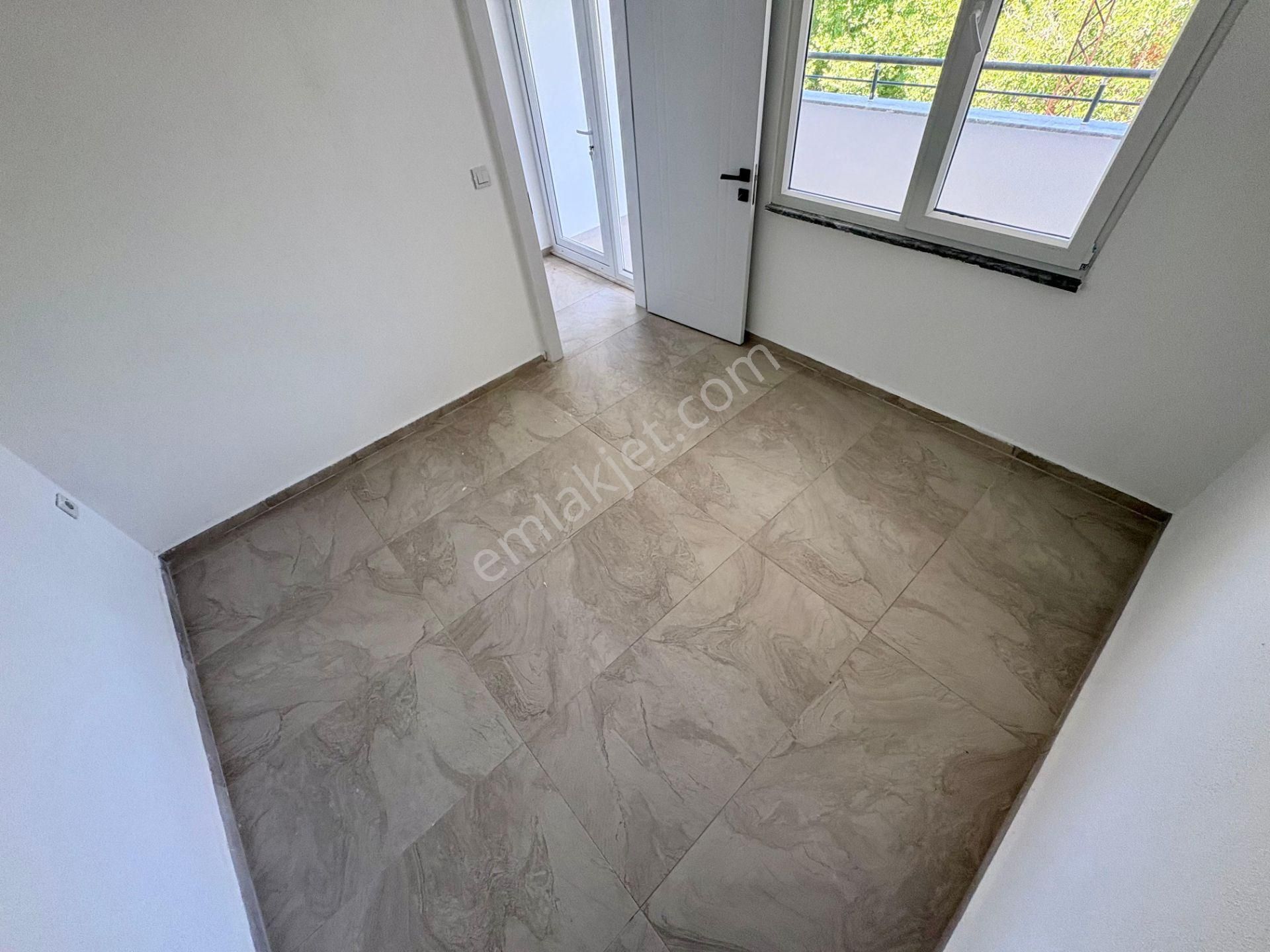 Akçay Sezgin Emlaktan Gürede Doğa İle İç İçe Triplex Kelepir Villa - Görsel 18