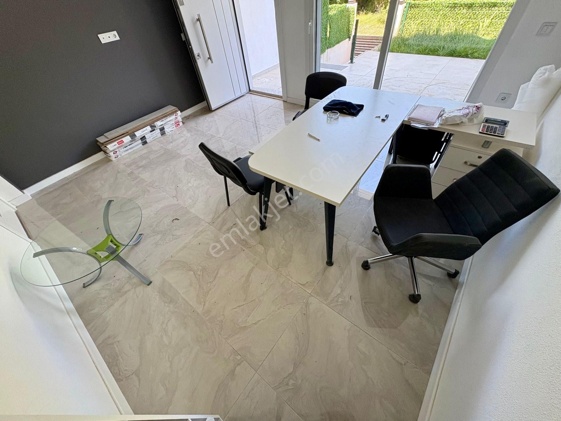 Akçay Sezgin Emlaktan Gürede Doğa İle İç İçe Triplex Kelepir Villa - Görsel 17