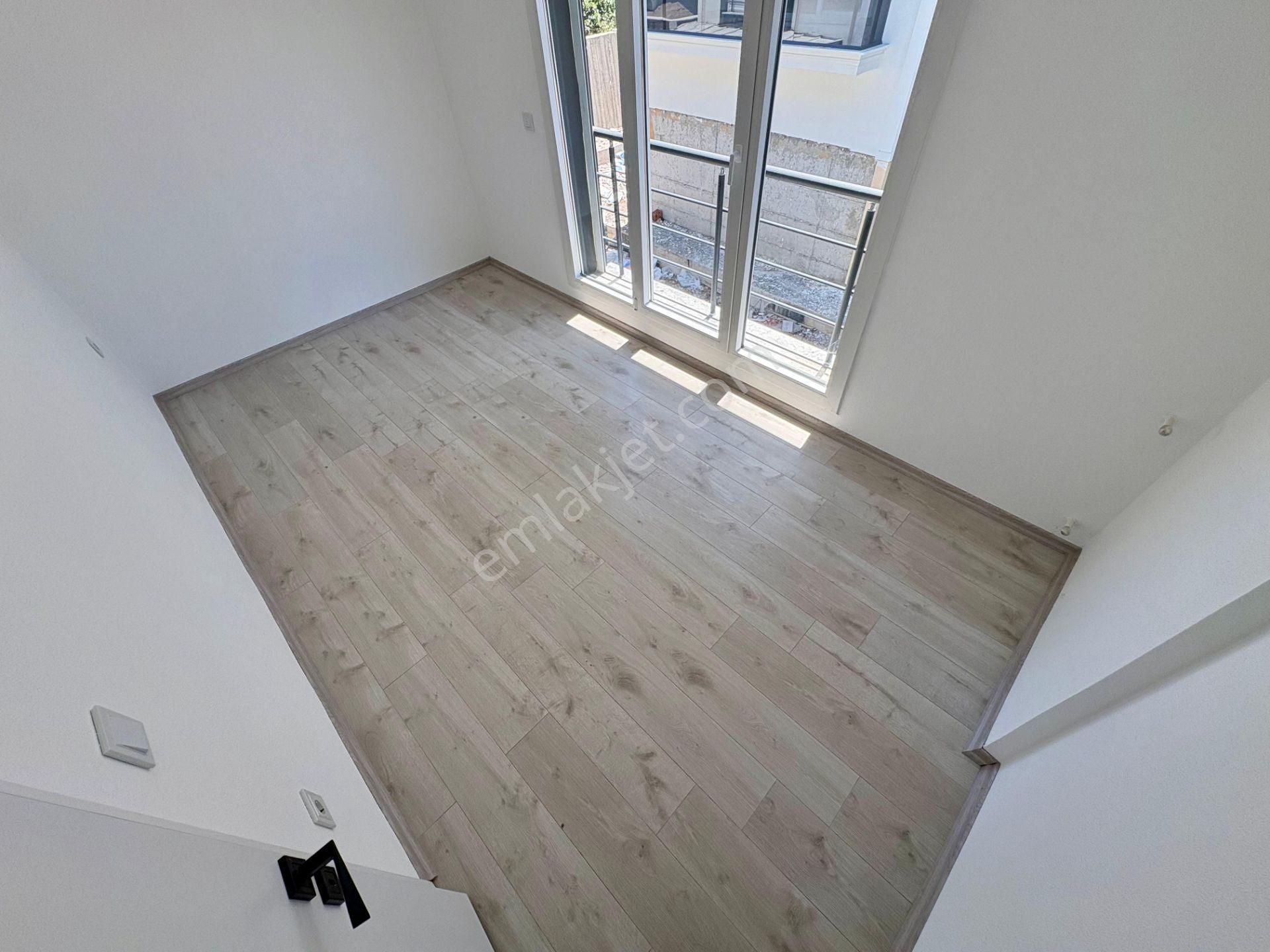 Akçay Sezgin Emlaktan Gürede Doğa İle İç İçe Triplex Kelepir Villa - Görsel 16
