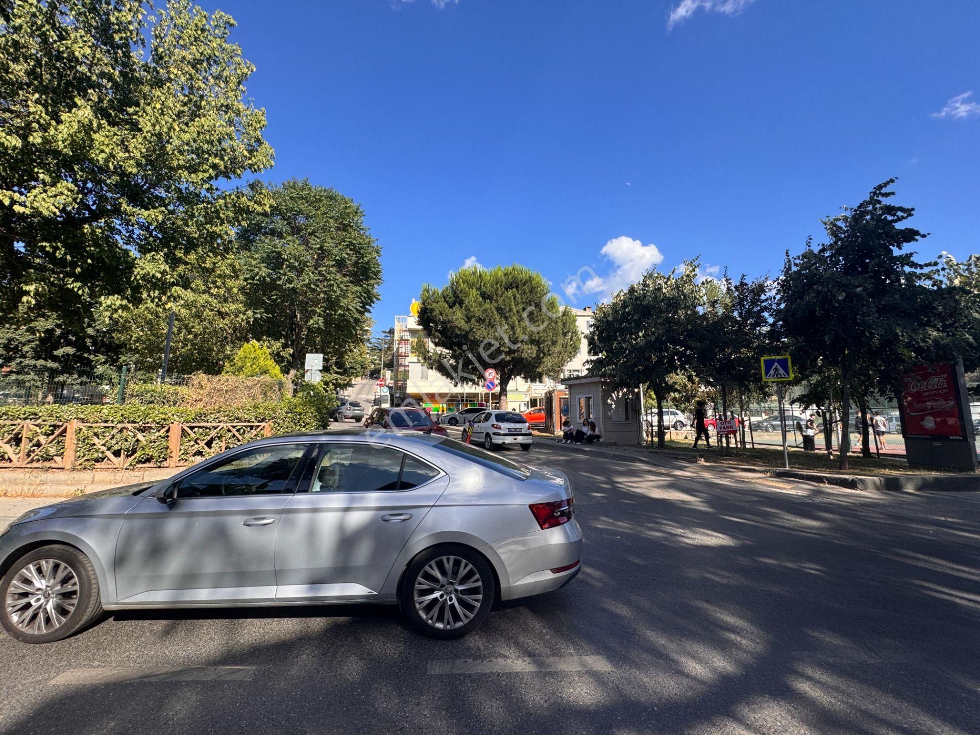 Koşuyolu’nda 13 Yaşında 1.084 M2 Kapalı Alanlı Satılık Bina - Görsel 30