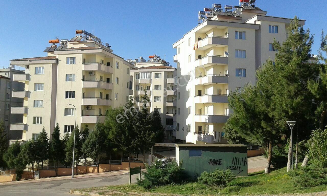 Gaziantep Yeditepede Site İçi Memur Şartlı Kiralık 3+1 Daire