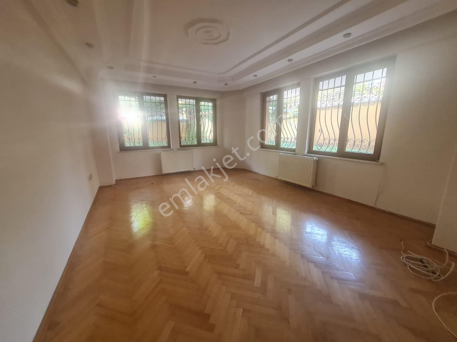 Bahçelievler İş Bankası Yakın 3+1 Kapalı Otoparklı Satılık Daire