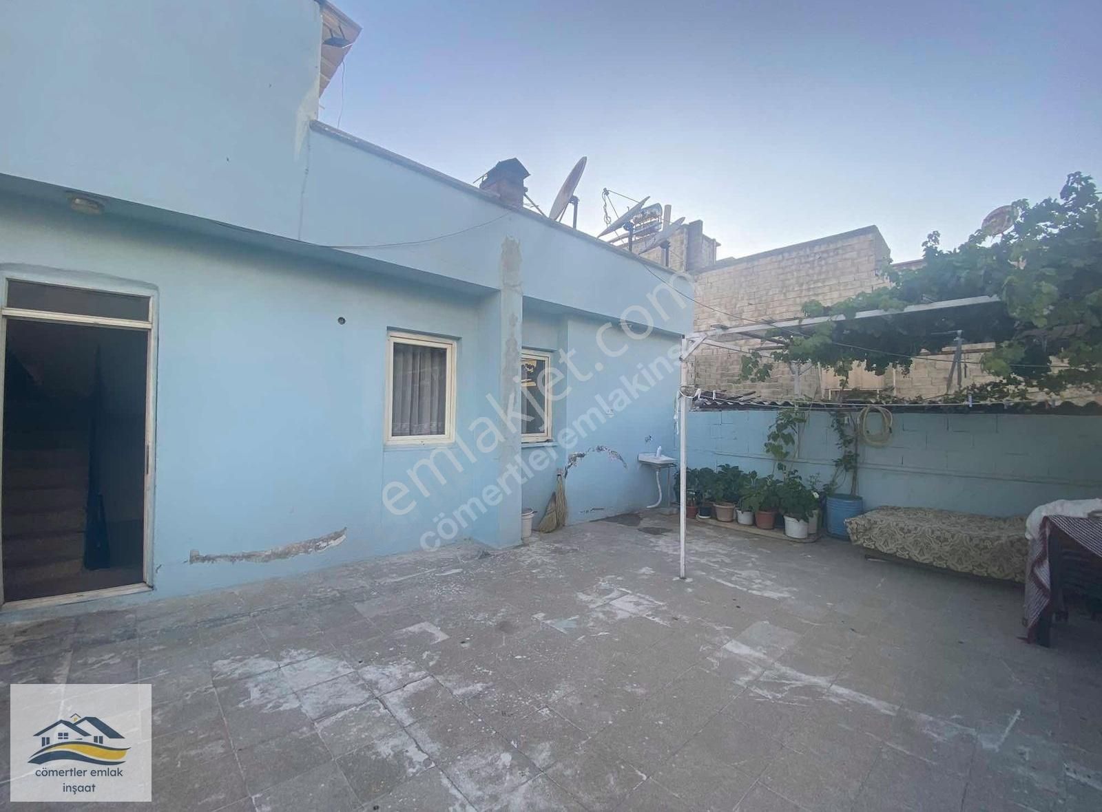 Yeşılevler De 2 Kat 1 Teras,toplam 3 Katlı,135m,d.gazlı Müstakil