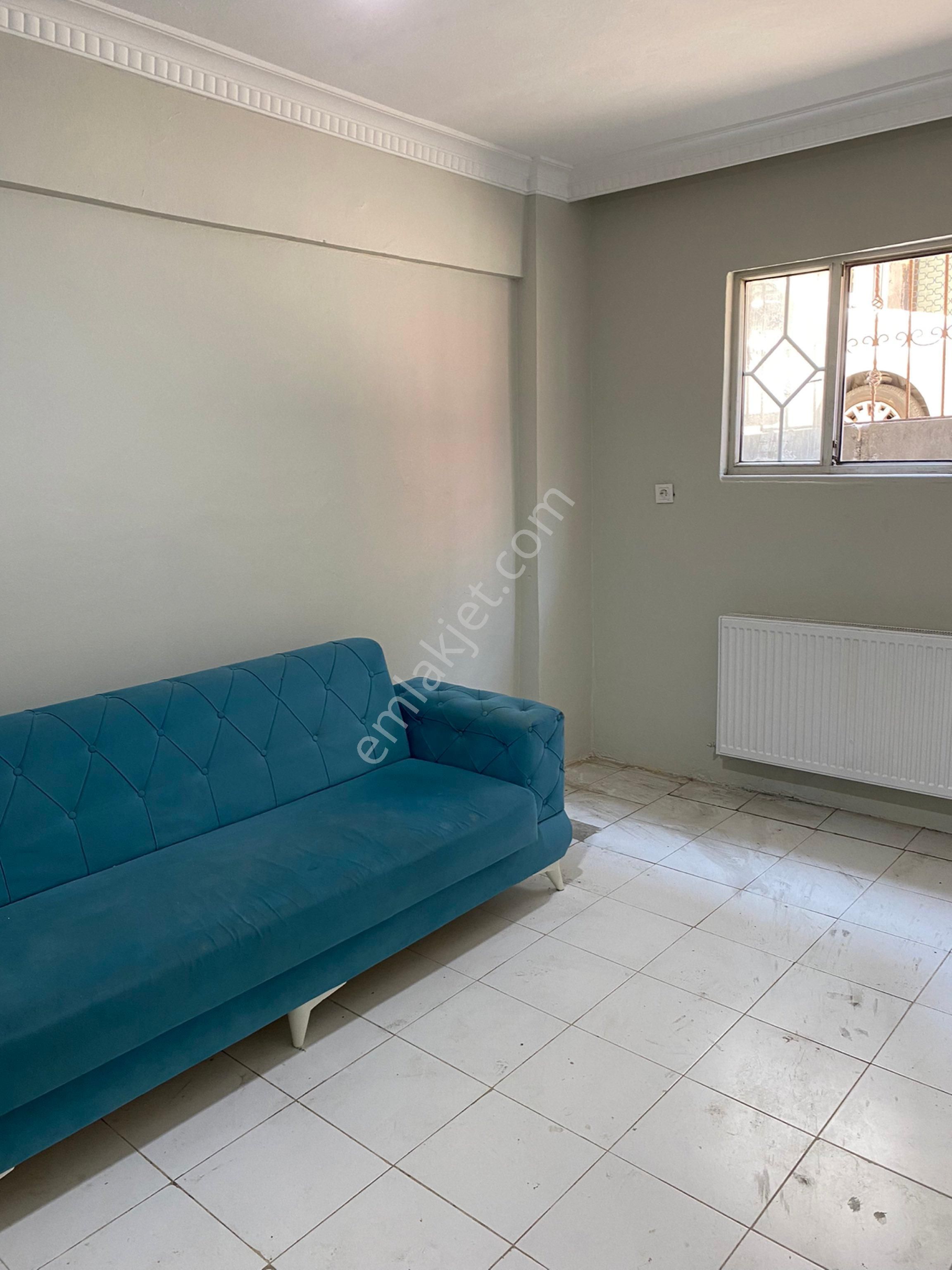 Bağcilar Demirkapi Mahlasi Bahçe Kati 2+1 Kıralik