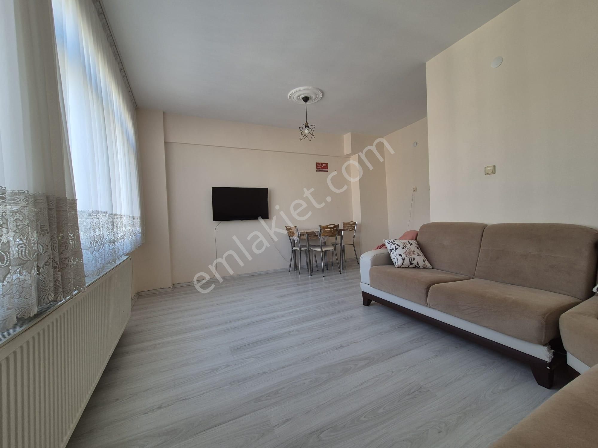 İstanbul Fatih İlçesi Cerrahpaşa Mahallesinde Eşyalı, Geniş 1+1 Kiralık Daire
